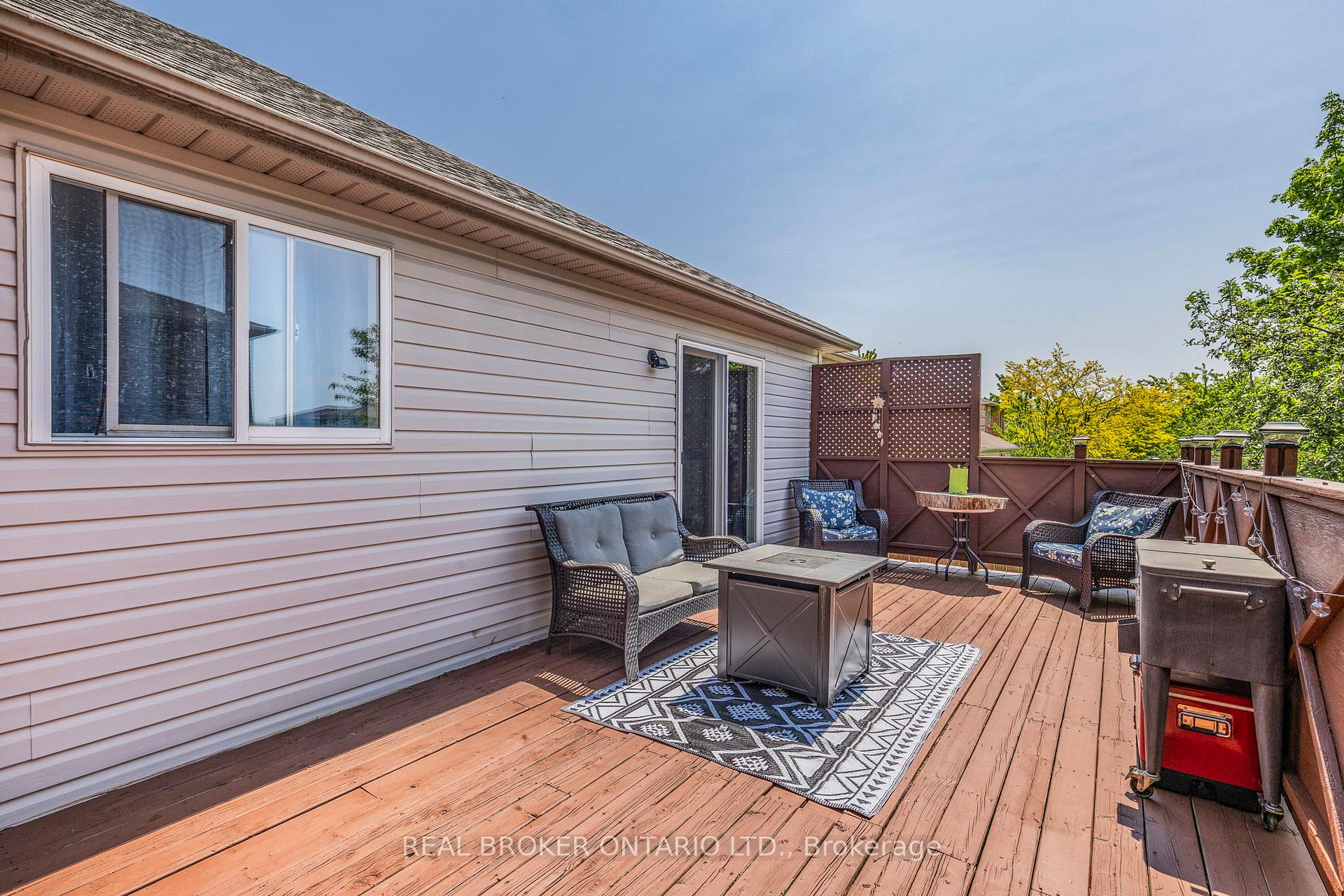 Photo 33 of 22 Dykstra Drive, Barrie, Holly — HOMEH