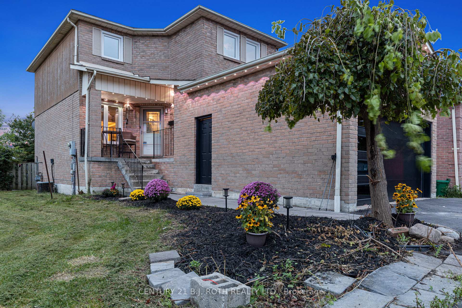 Photo 2 of 1885 Bainbridge Drive, Pickering, Village East — HOMEH