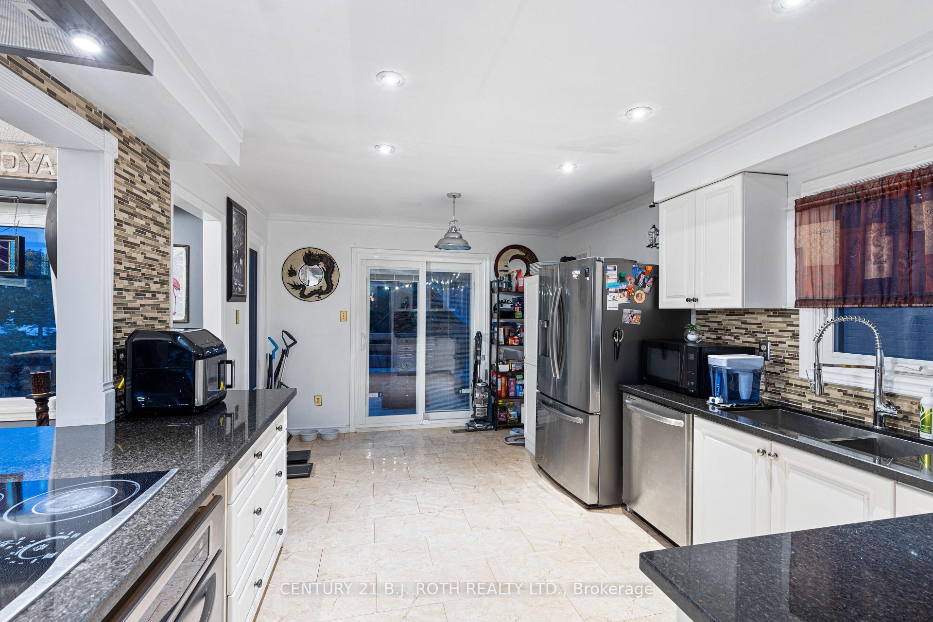 Photo 6 of 1885 Bainbridge Drive, Pickering, Village East — HOMEH