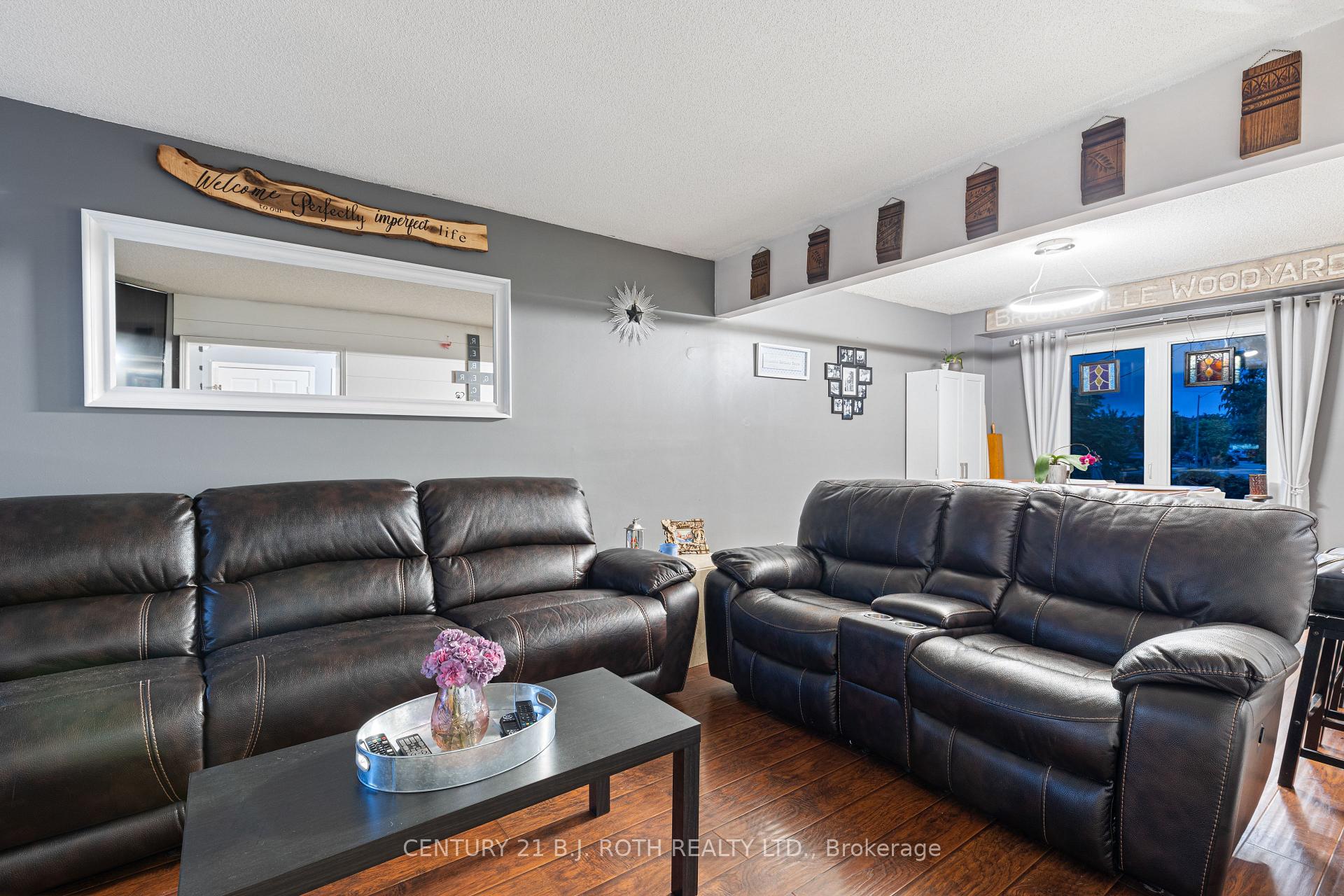 Photo 8 of 1885 Bainbridge Drive, Pickering, Village East — HOMEH