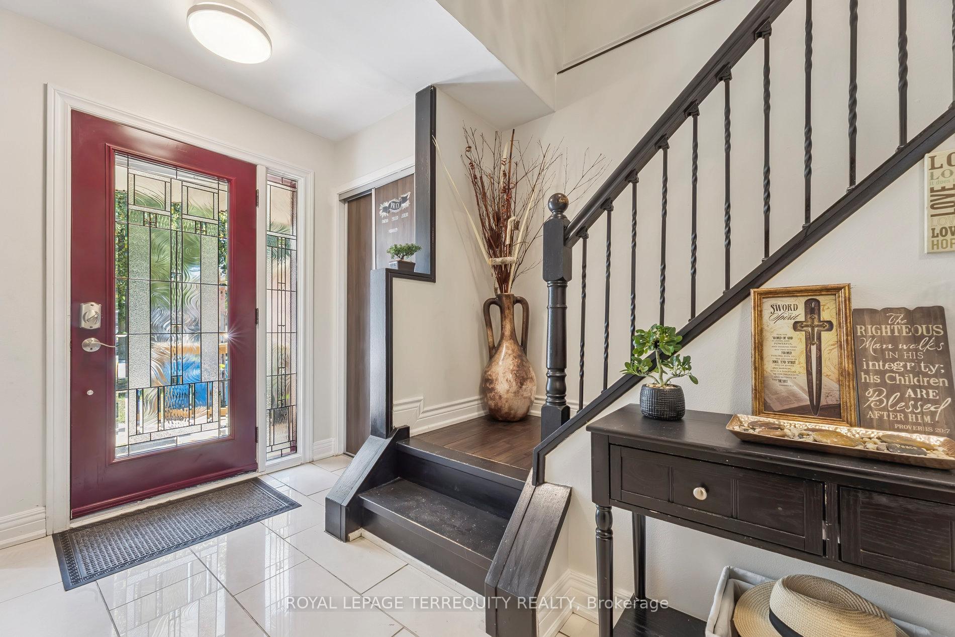 Photo 4 of 44 Harman Drive, Ajax, Central — HOMEH
