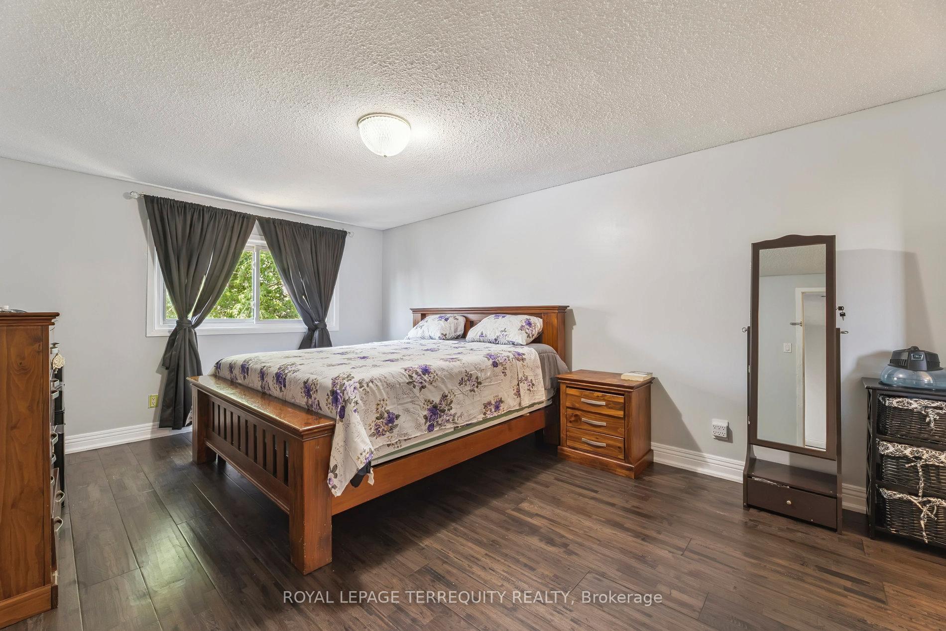 Photo 20 of 44 Harman Drive, Ajax, Central — HOMEH