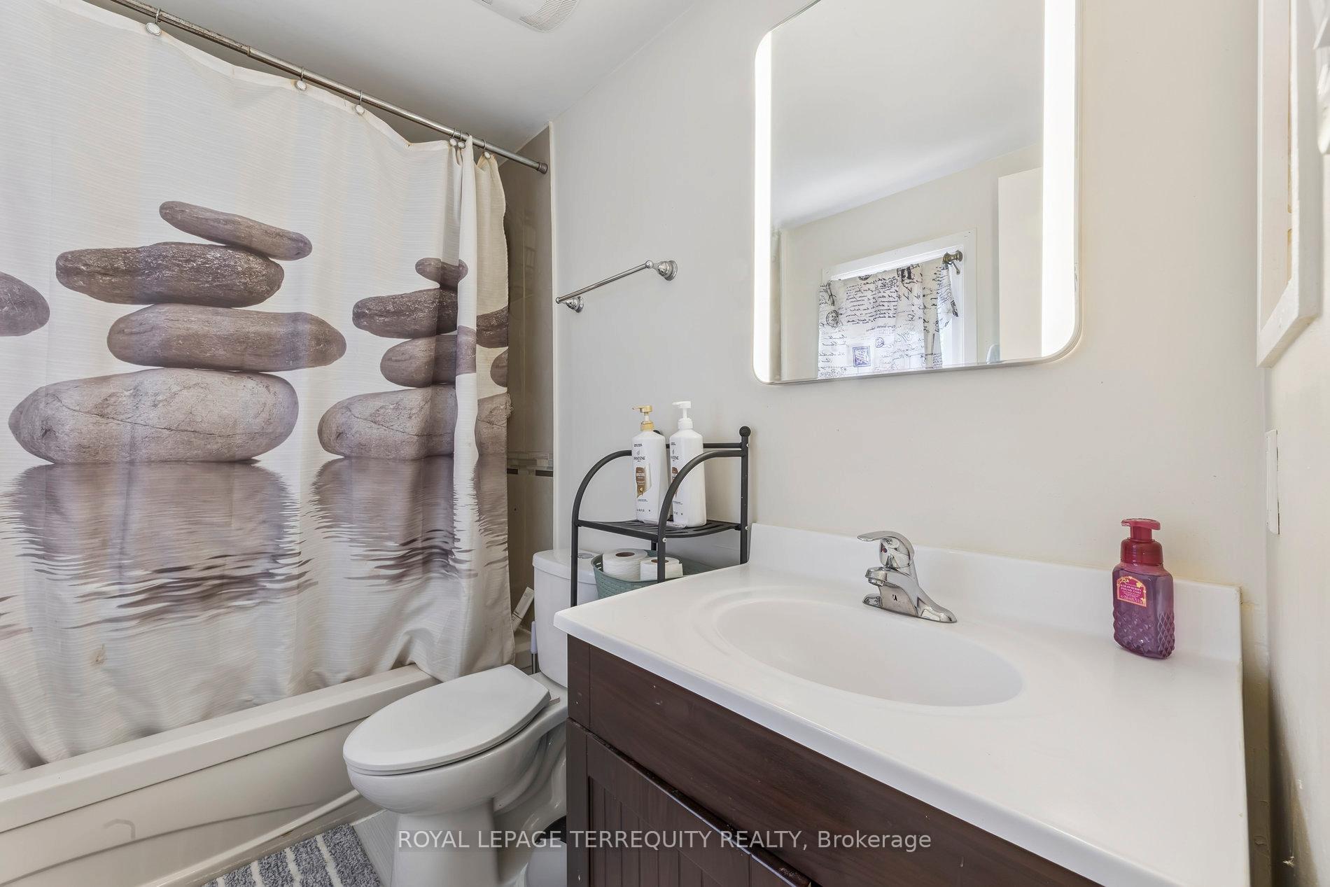 Photo 24 of 44 Harman Drive, Ajax, Central — HOMEH