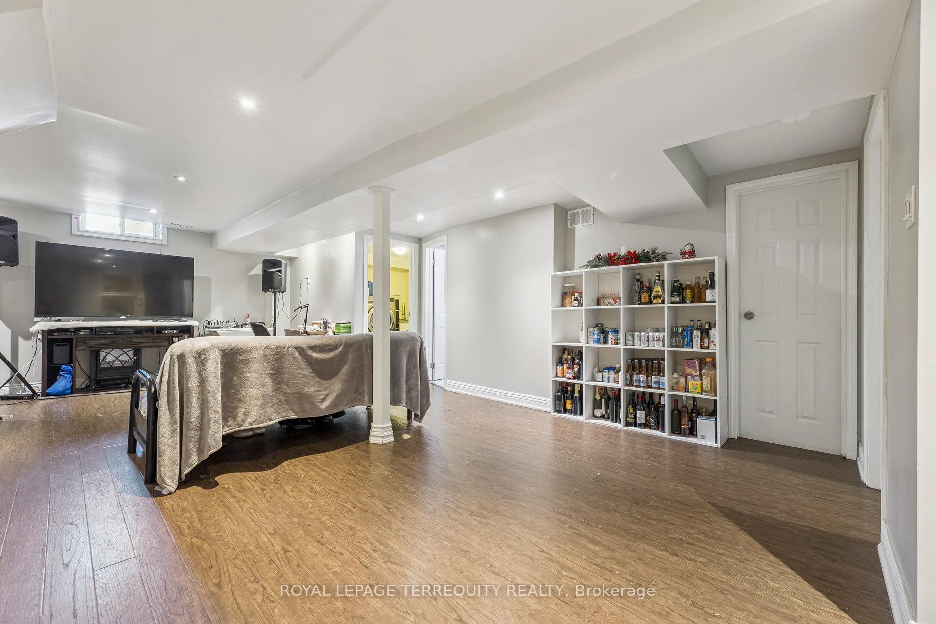 Photo 28 of 44 Harman Drive, Ajax, Central — HOMEH