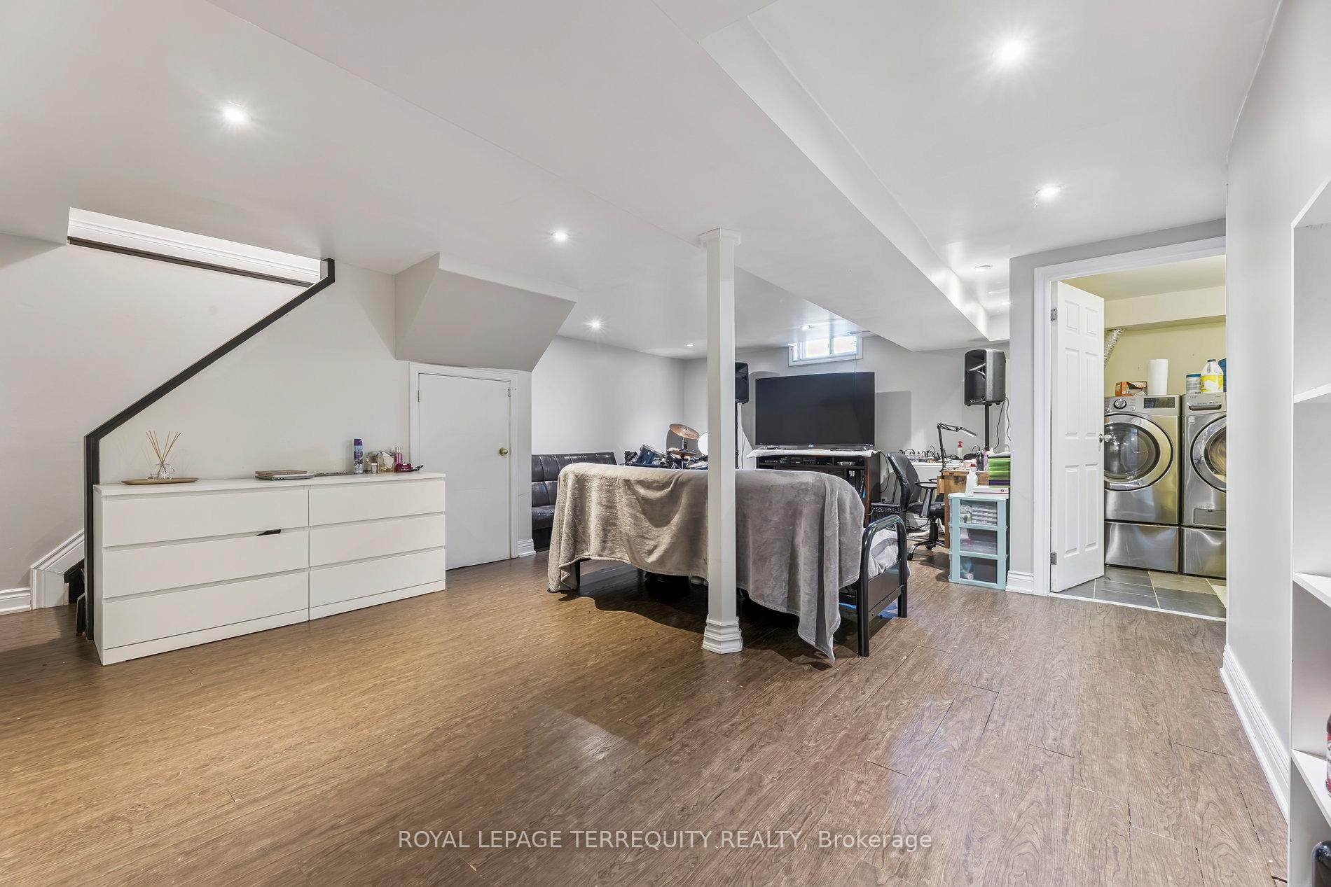 Photo 29 of 44 Harman Drive, Ajax, Central — HOMEH