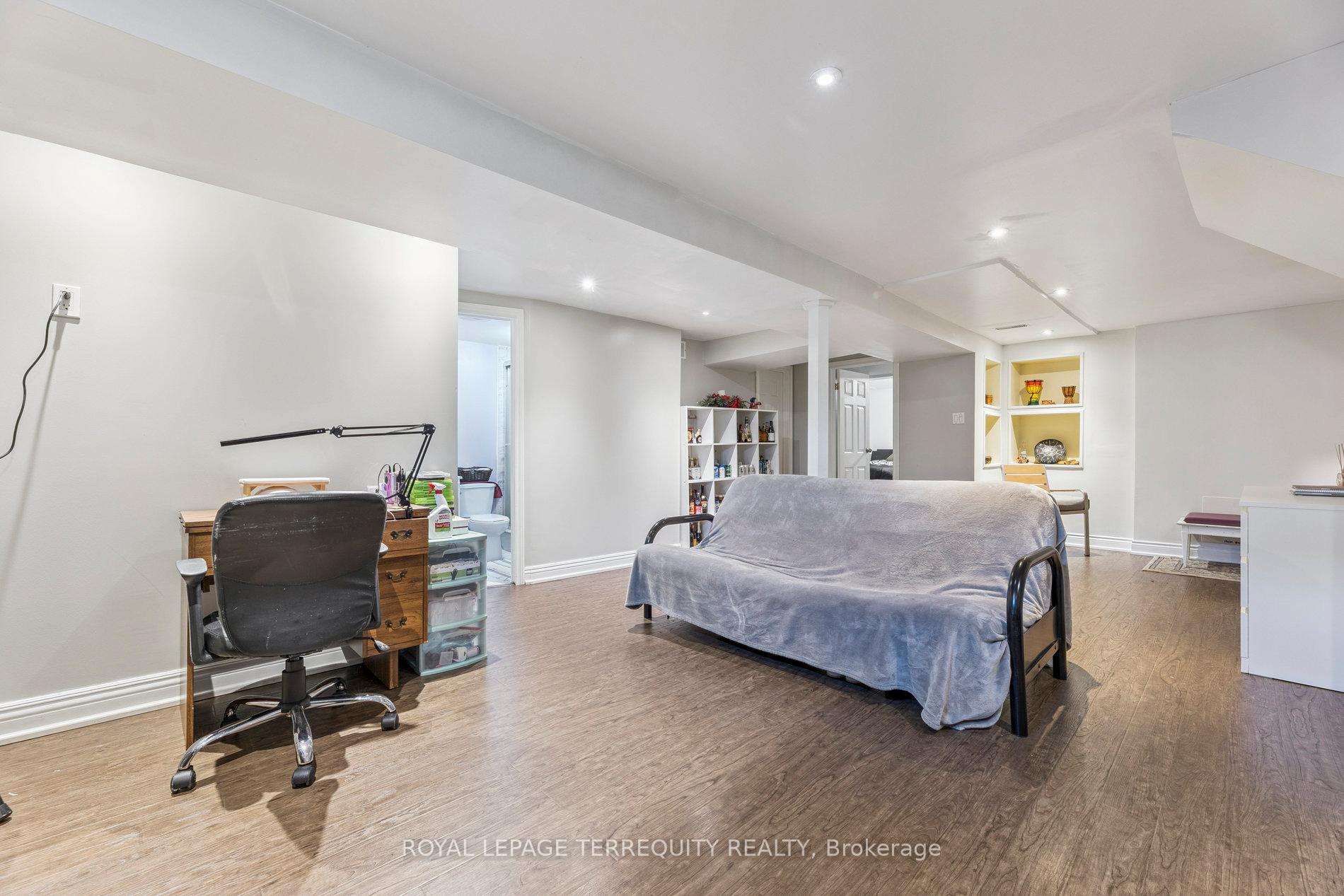 Photo 33 of 44 Harman Drive, Ajax, Central — HOMEH