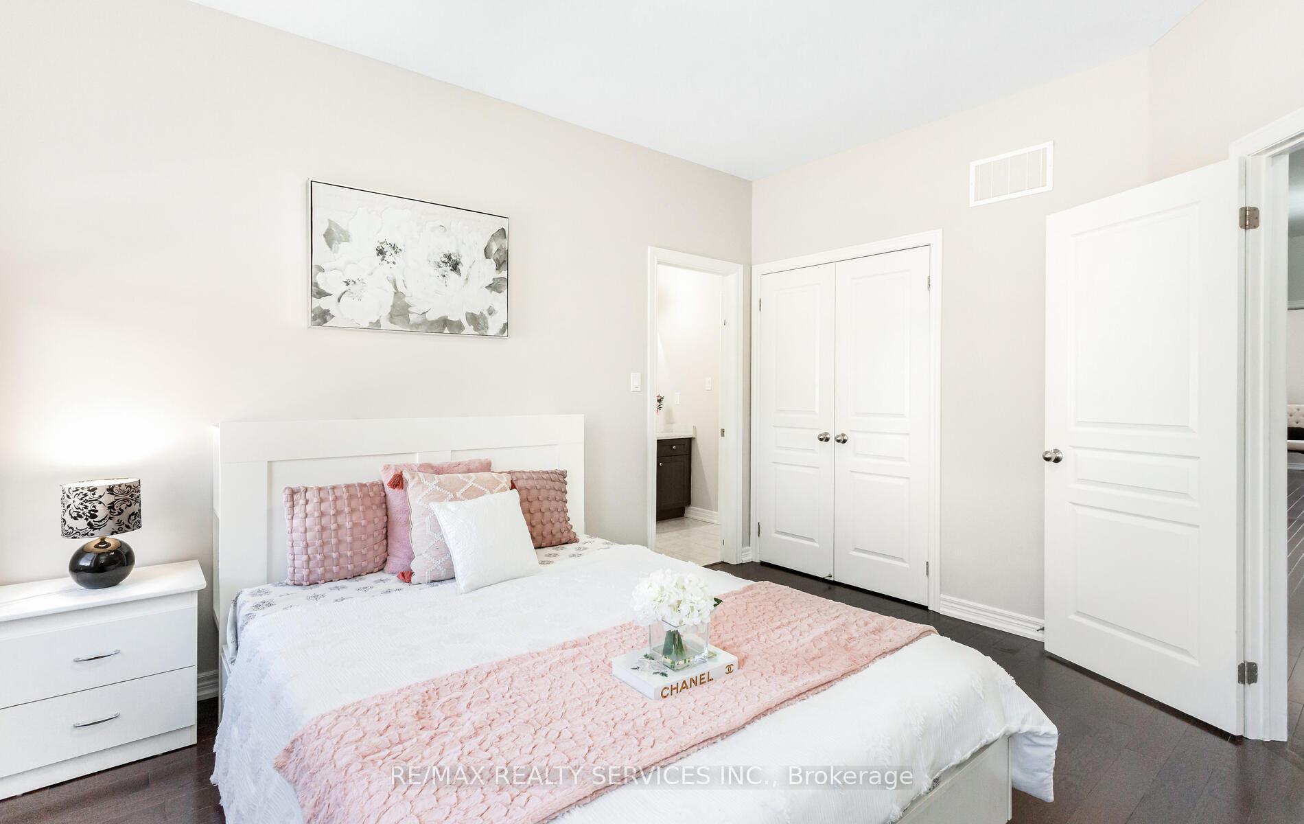 Photo 19 of 153 Algoma Drive, Vaughan, Kleinburg — HOMEH