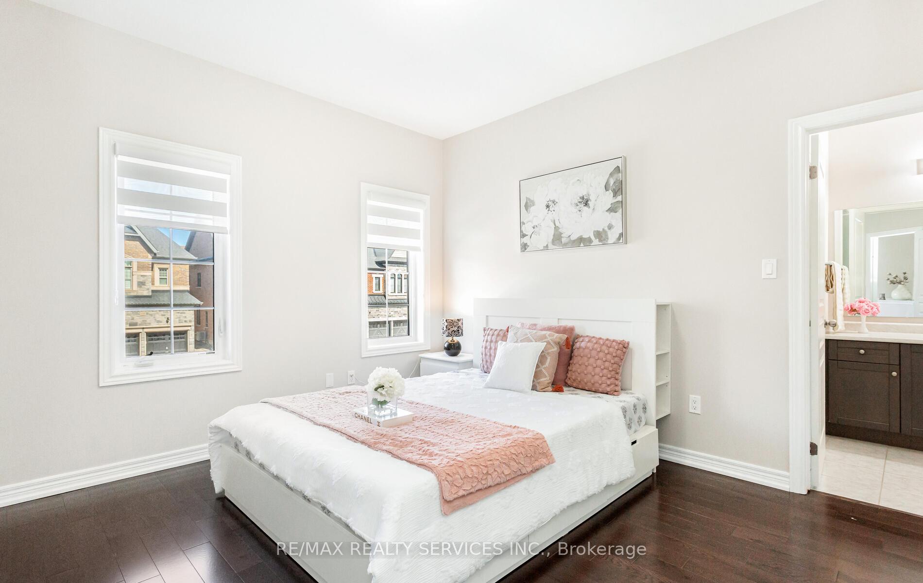 Photo 20 of 153 Algoma Drive, Vaughan, Kleinburg — HOMEH