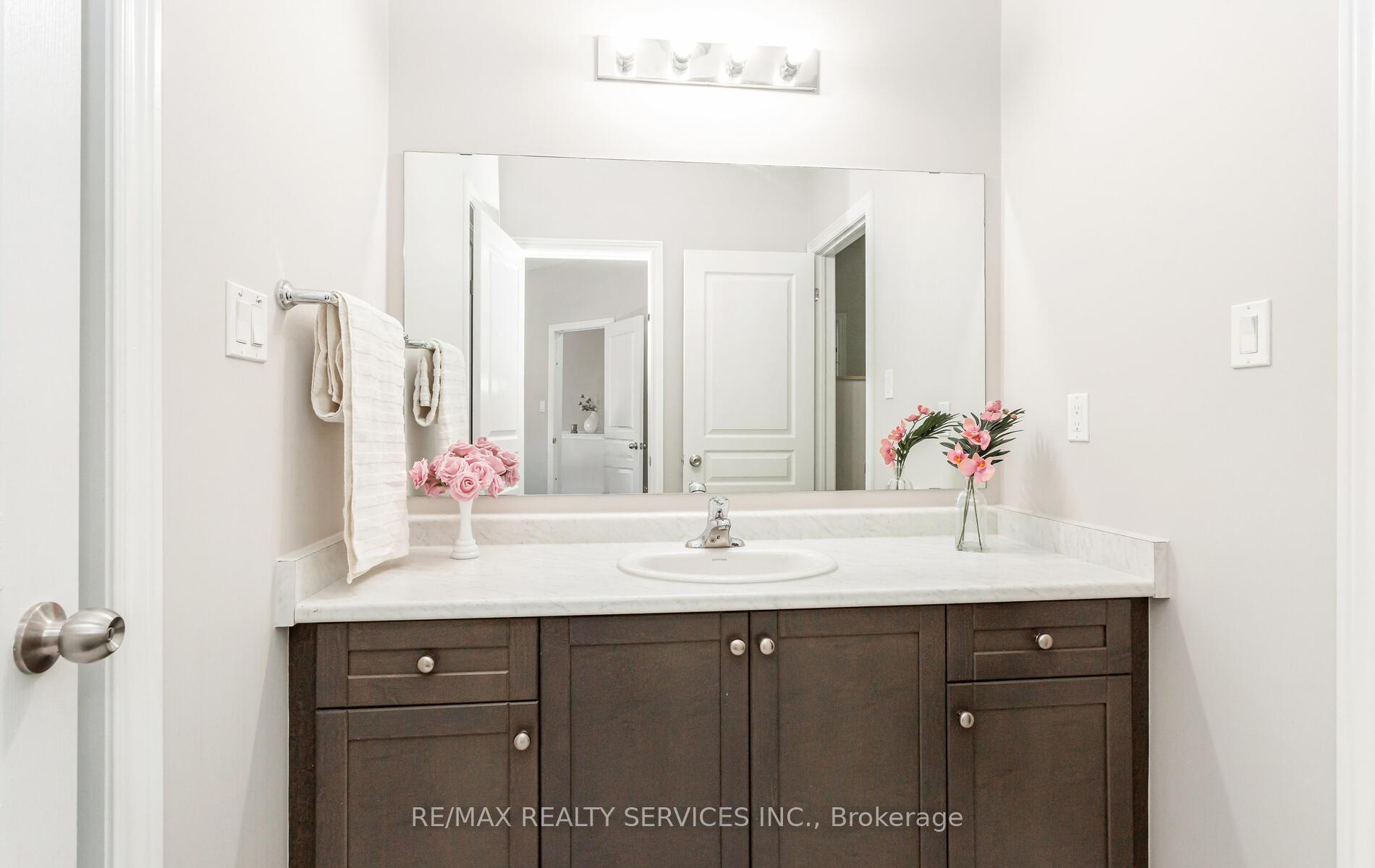 Photo 25 of 153 Algoma Drive, Vaughan, Kleinburg — HOMEH