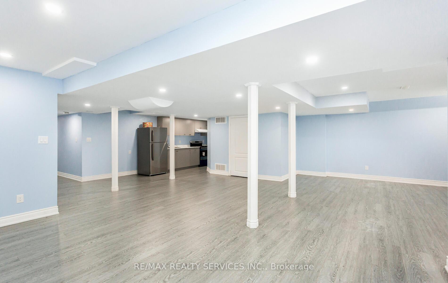 Photo 29 of 153 Algoma Drive, Vaughan, Kleinburg — HOMEH