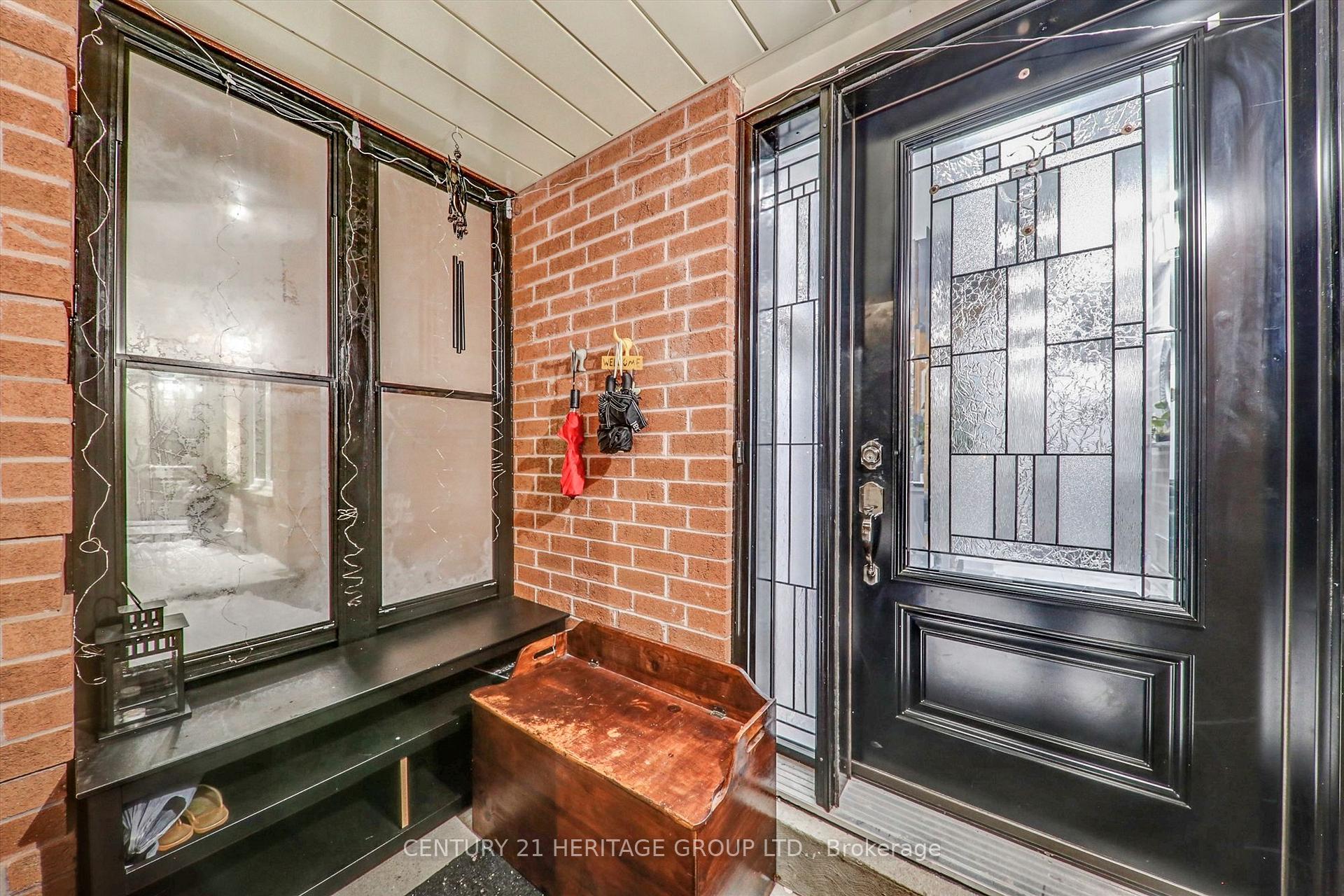 Photo 1 of 611 Graceland Court, Pickering, Amberlea — HOMEH