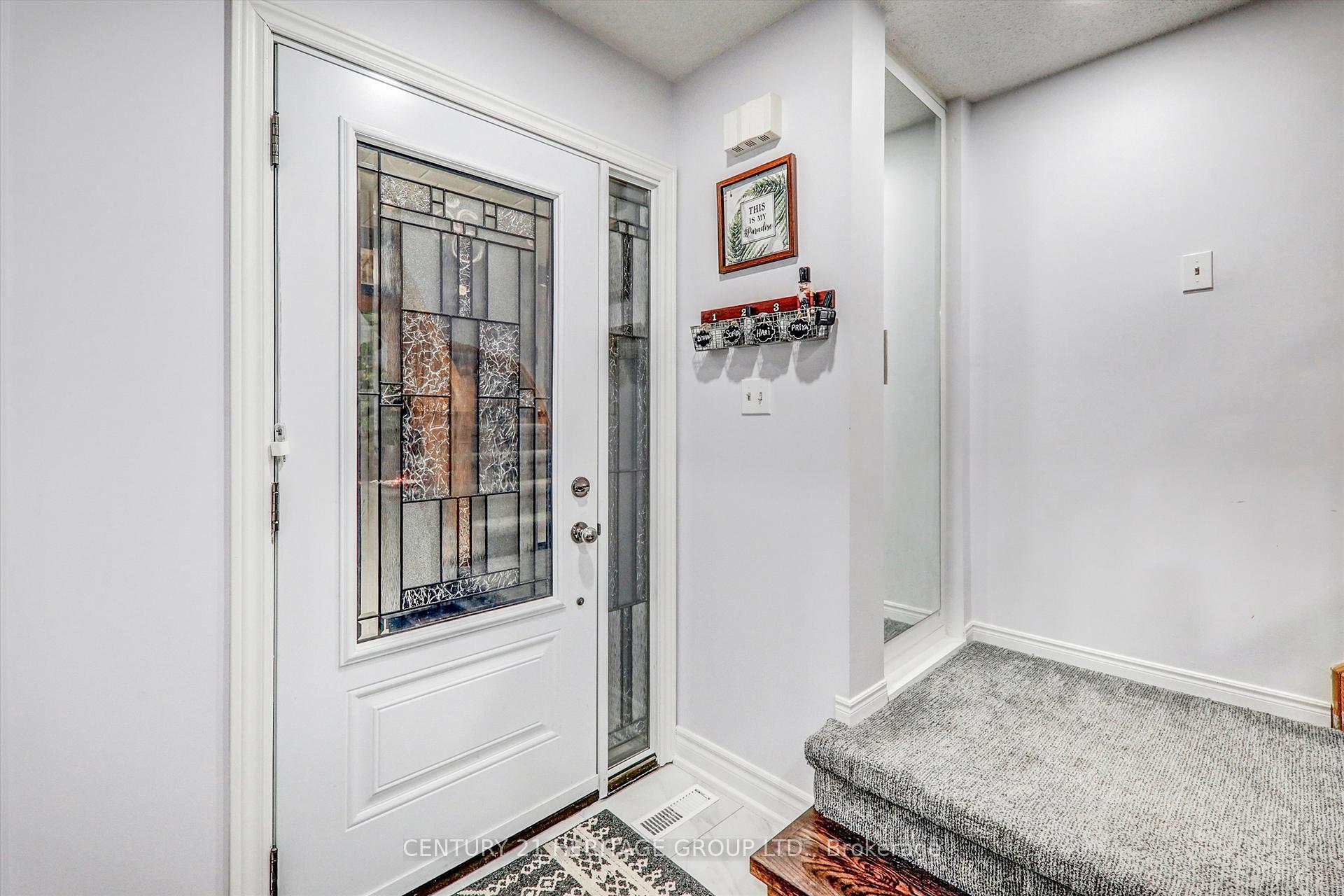 Photo 2 of 611 Graceland Court, Pickering, Amberlea — HOMEH