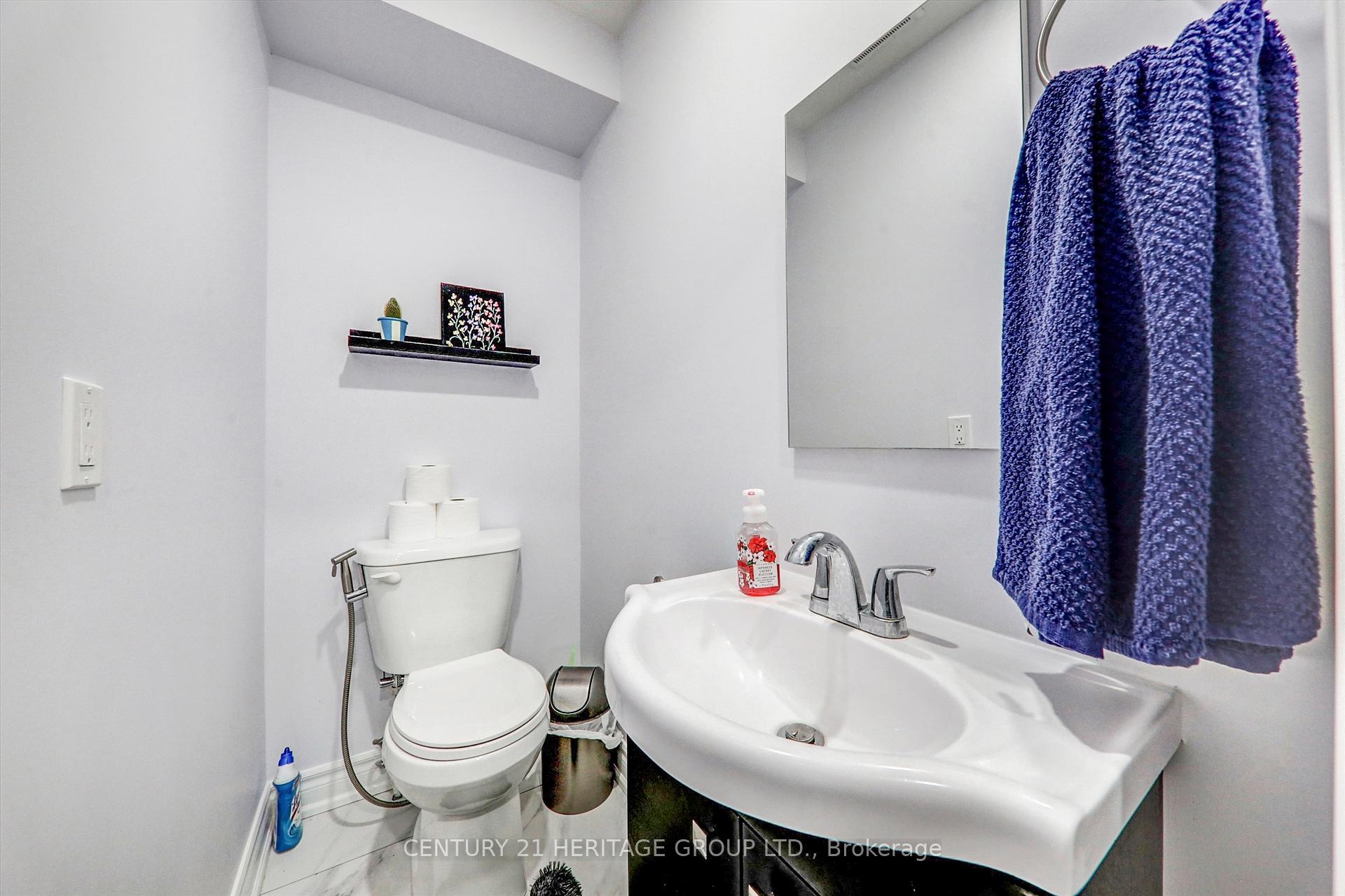 Photo 12 of 611 Graceland Court, Pickering, Amberlea — HOMEH