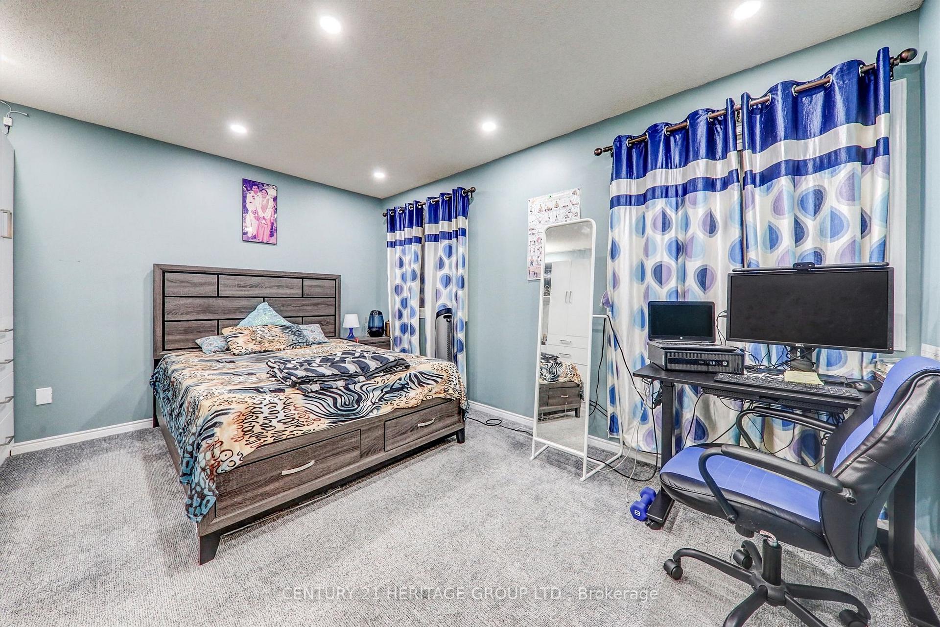 Photo 14 of 611 Graceland Court, Pickering, Amberlea — HOMEH