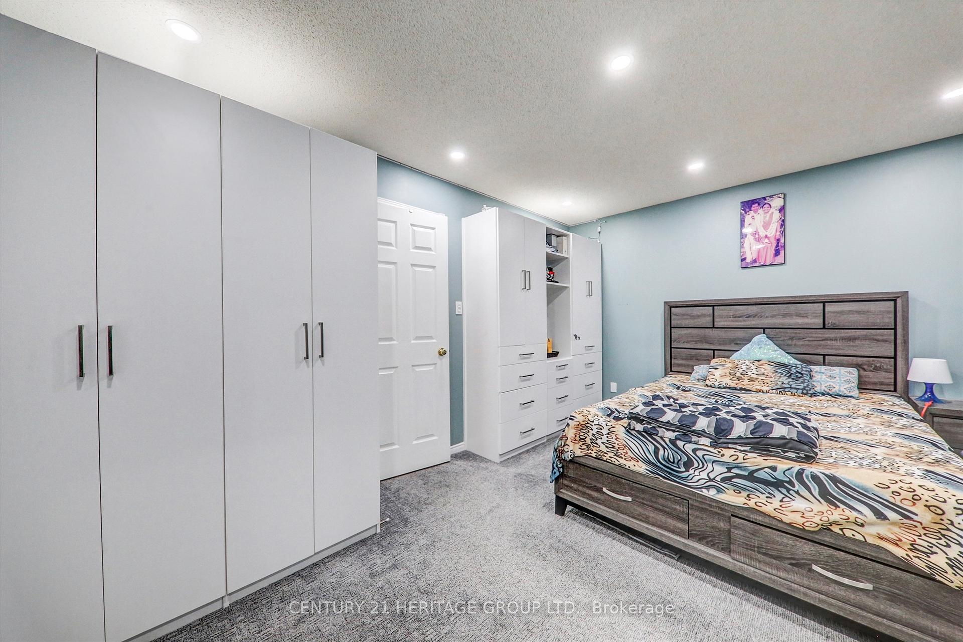 Photo 16 of 611 Graceland Court, Pickering, Amberlea — HOMEH