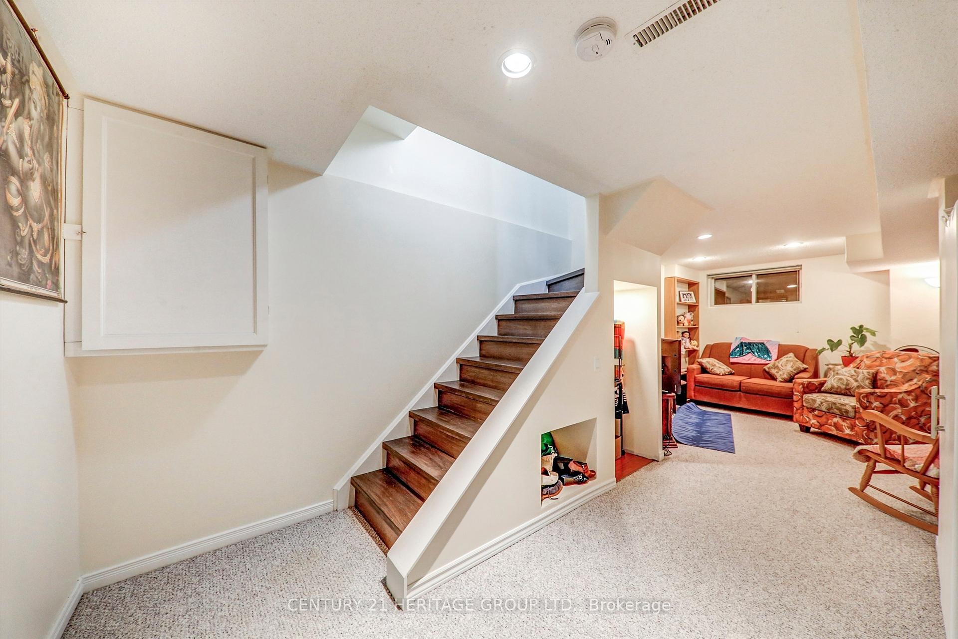 Photo 24 of 611 Graceland Court, Pickering, Amberlea — HOMEH