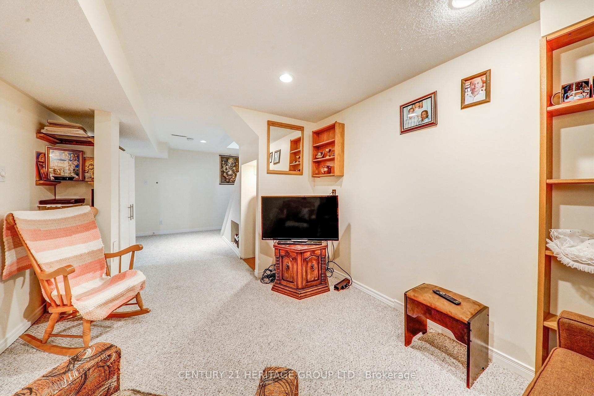 Photo 26 of 611 Graceland Court, Pickering, Amberlea — HOMEH