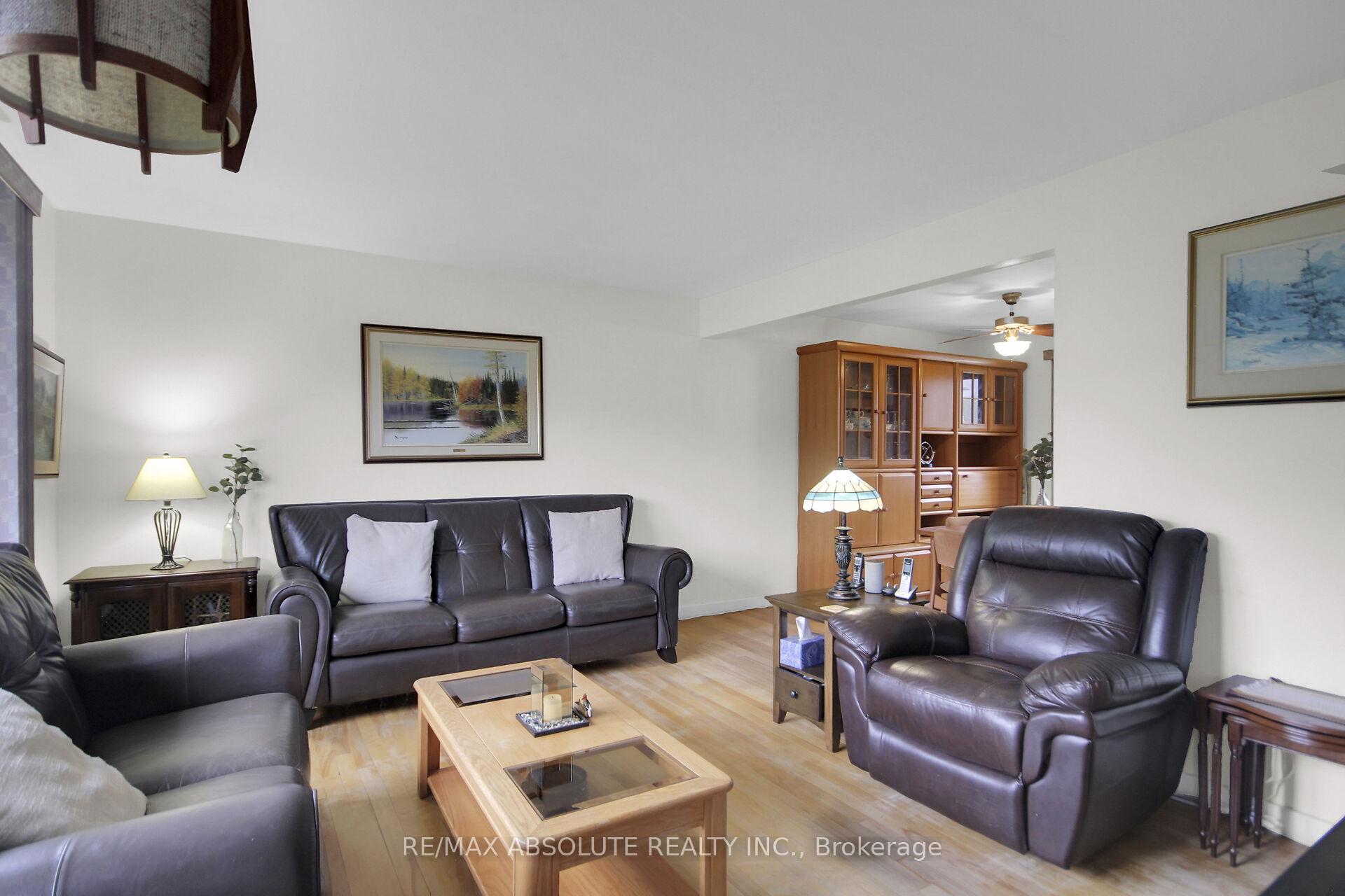 Photo 10 of 1929 Queensdale Avenue, Ottawa, Blossom Park/Leitrim — HOMEH