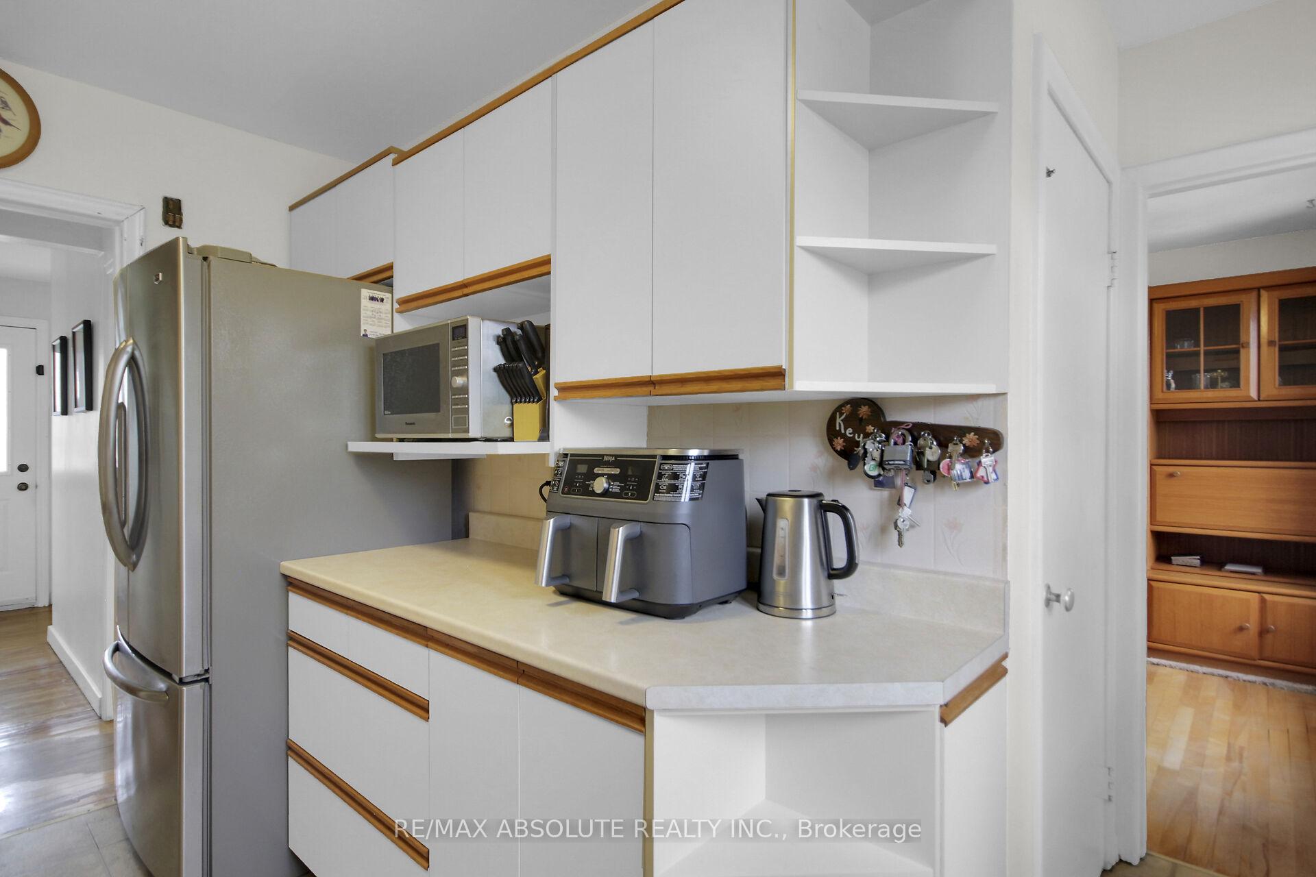 Photo 25 of 1929 Queensdale Avenue, Ottawa, Blossom Park/Leitrim — HOMEH