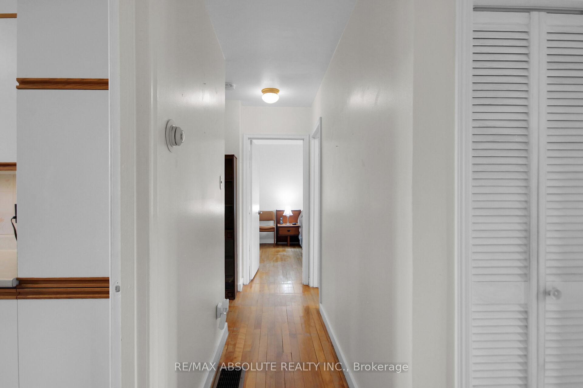 Photo 23 of 1929 Queensdale Avenue, Ottawa, Blossom Park/Leitrim — HOMEH