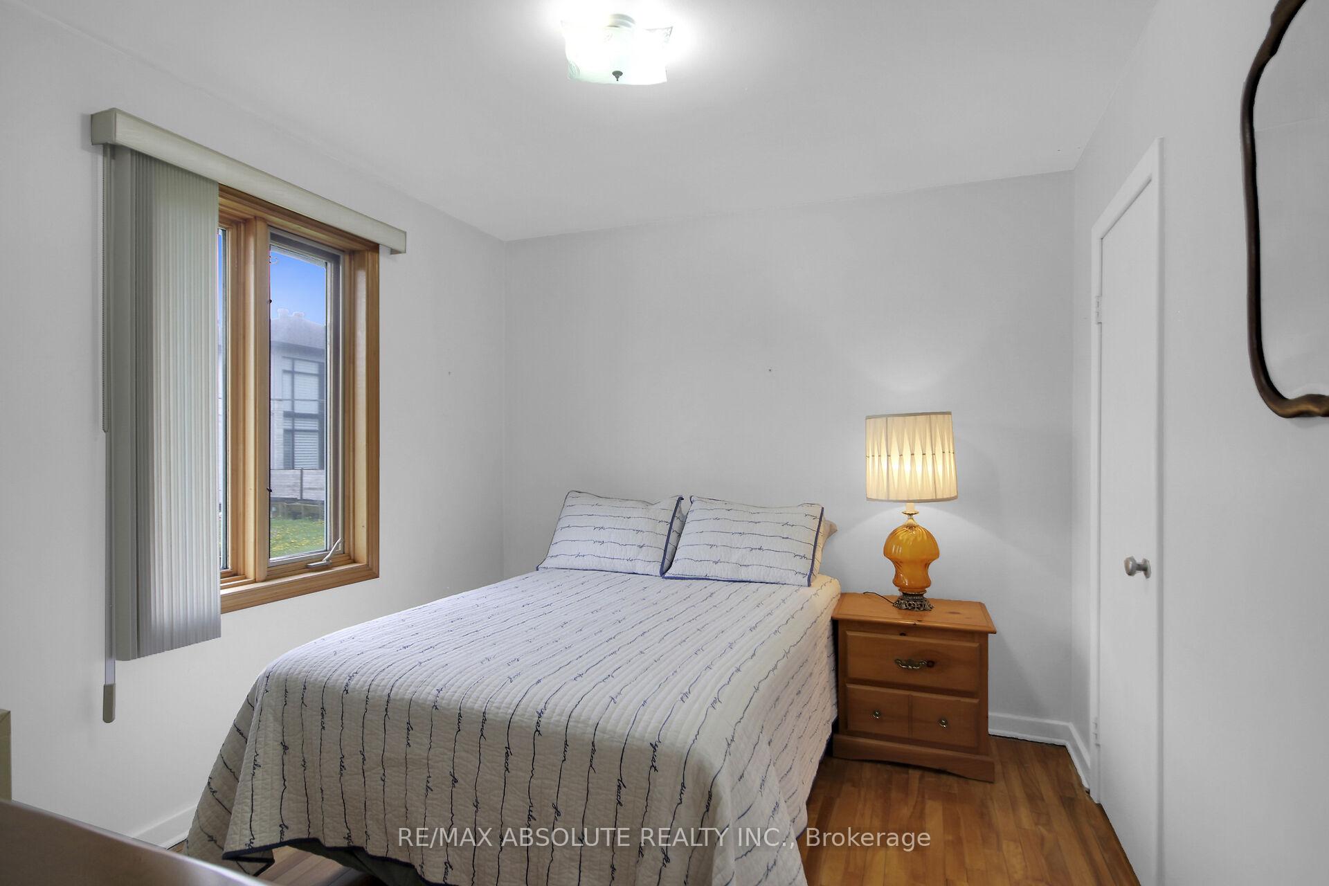 Photo 30 of 1929 Queensdale Avenue, Ottawa, Blossom Park/Leitrim — HOMEH