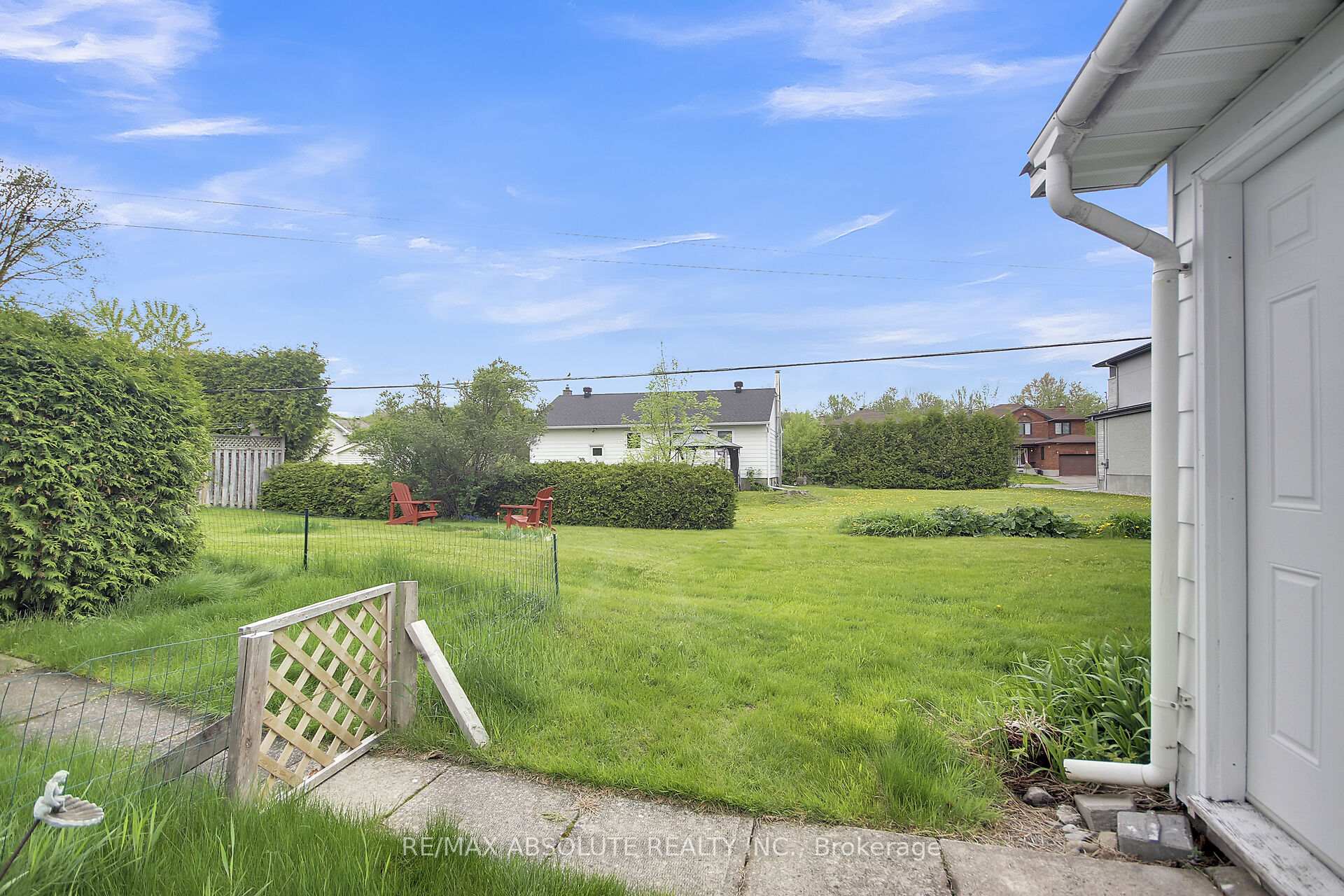 Photo 42 of 1929 Queensdale Avenue, Ottawa, Blossom Park/Leitrim — HOMEH