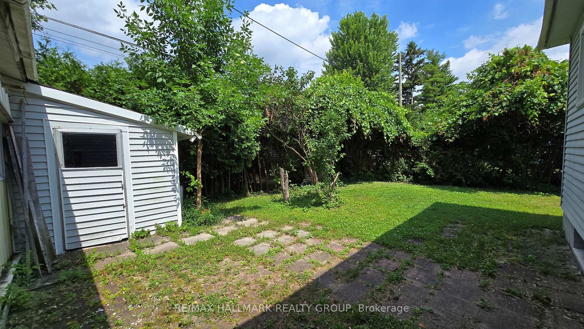 Photo 6 of 2923 Ahearn Avenue, Ottawa, Britannia — HOMEH