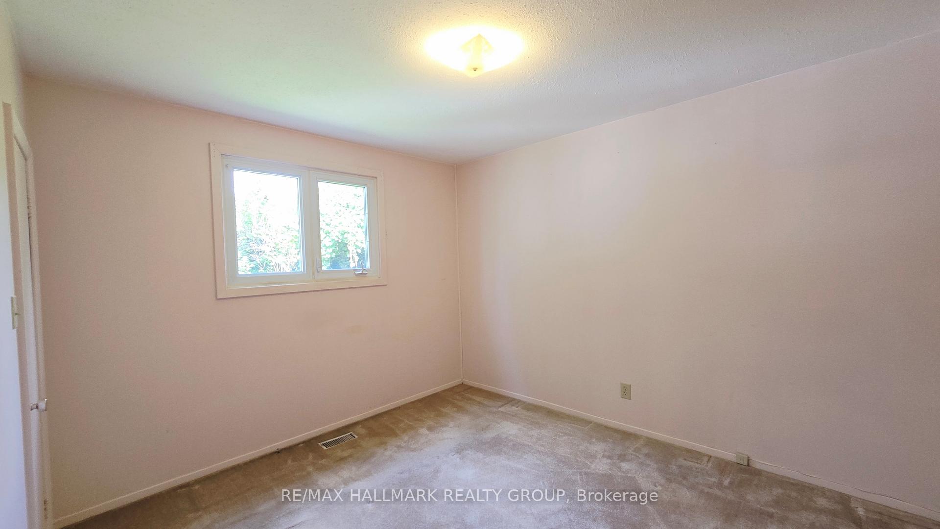 Photo 15 of 2923 Ahearn Avenue, Ottawa, Britannia — HOMEH