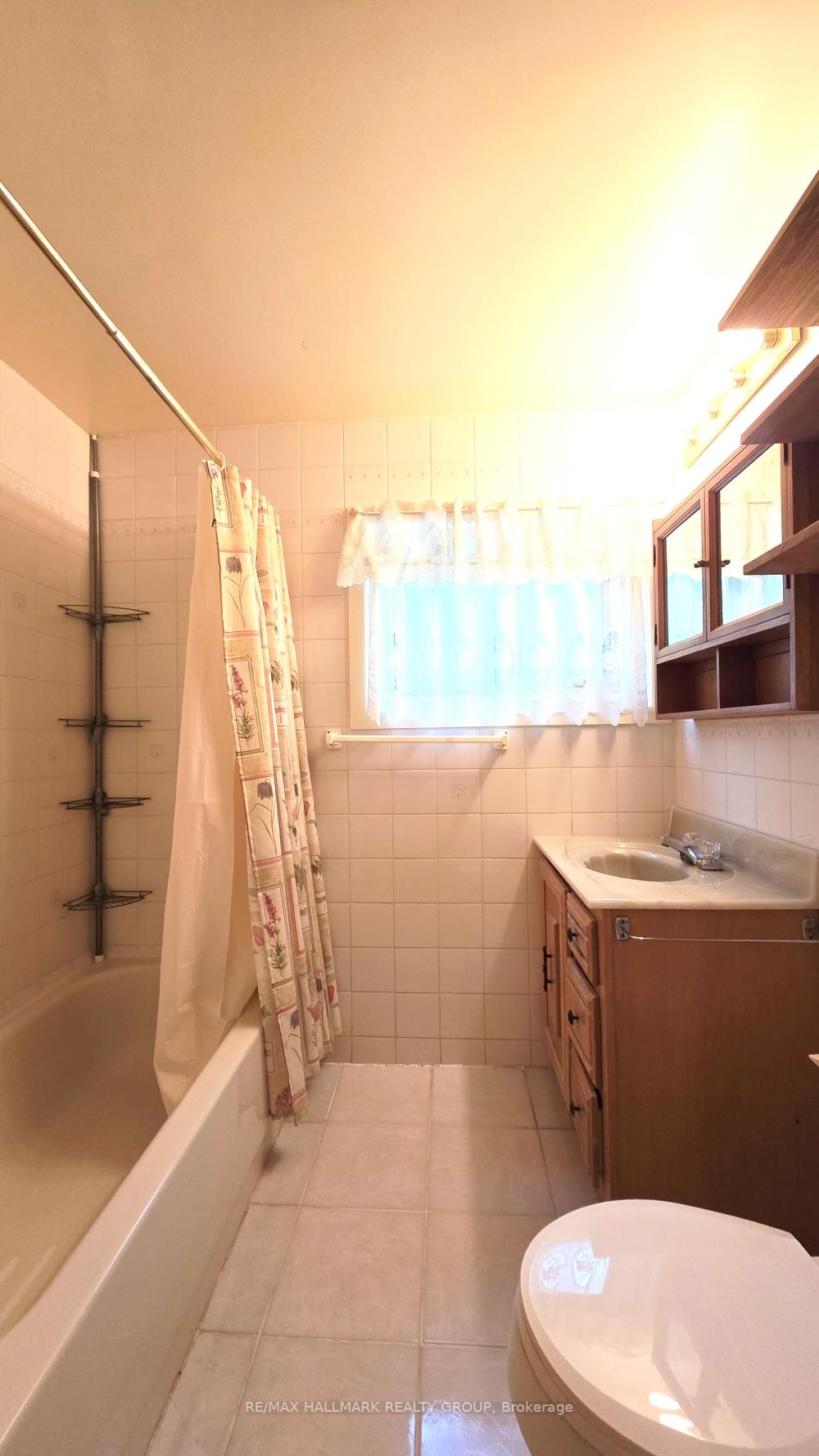 Photo 19 of 2923 Ahearn Avenue, Ottawa, Britannia — HOMEH