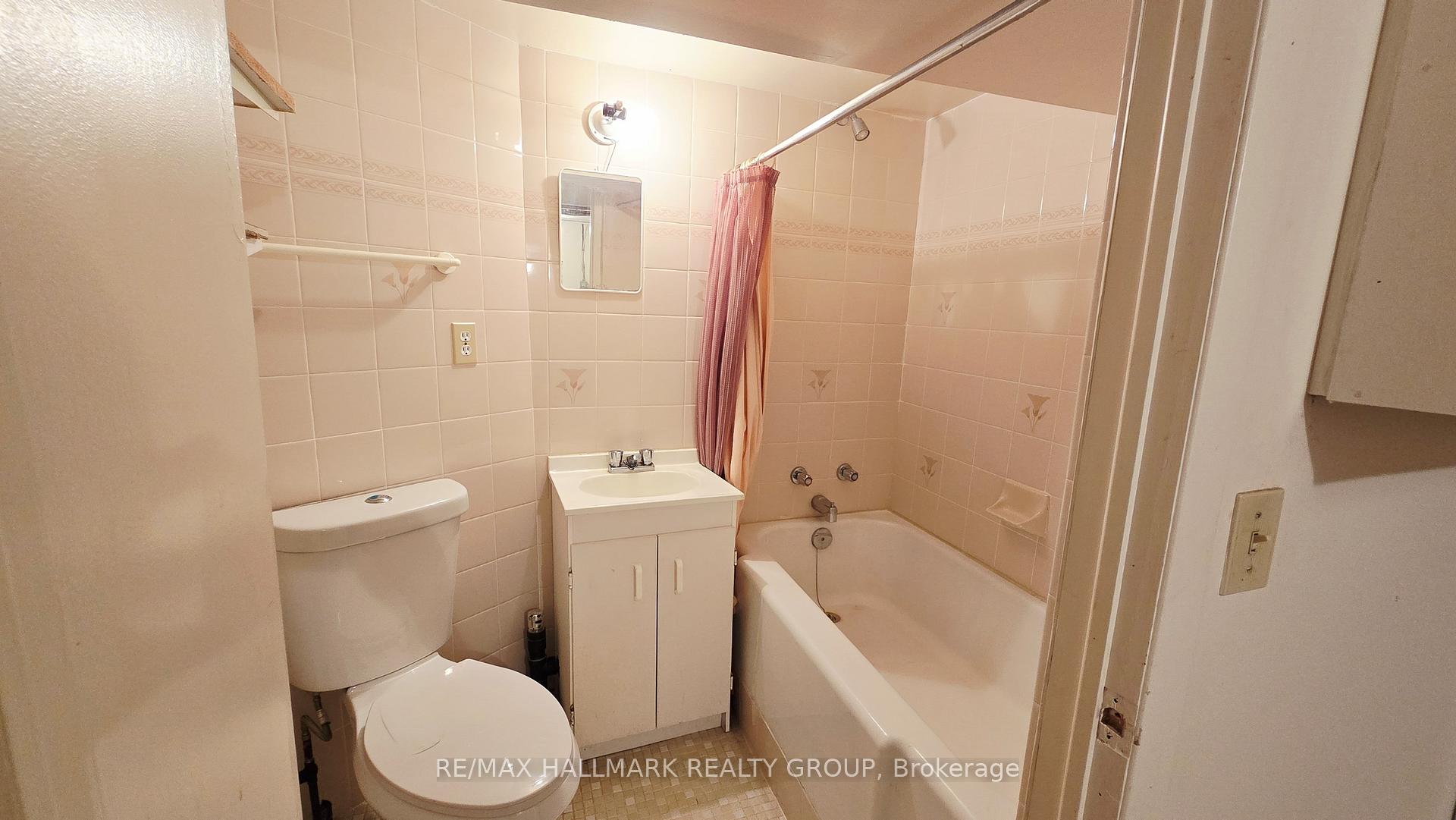 Photo 23 of 2923 Ahearn Avenue, Ottawa, Britannia — HOMEH