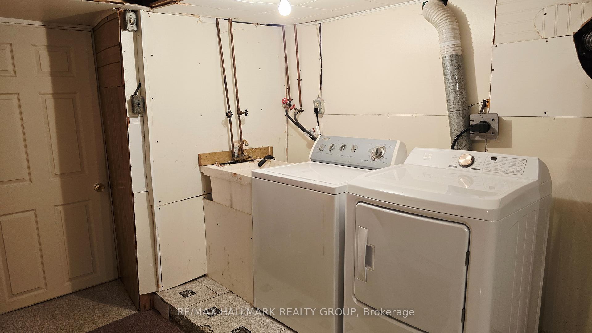 Photo 28 of 2923 Ahearn Avenue, Ottawa, Britannia — HOMEH