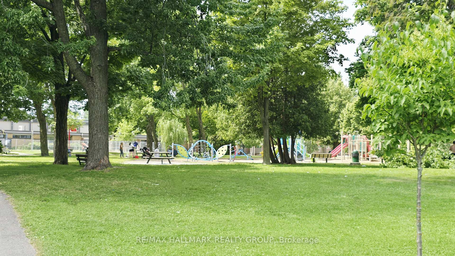 Photo 36 of 2923 Ahearn Avenue, Ottawa, Britannia — HOMEH