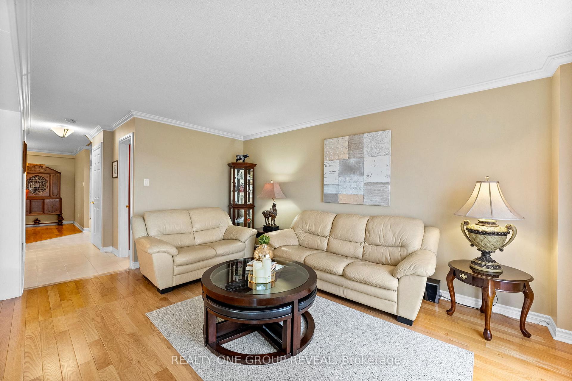 Photo 8 of 732 Abingdon Court, Pickering, West Shore — HOMEH