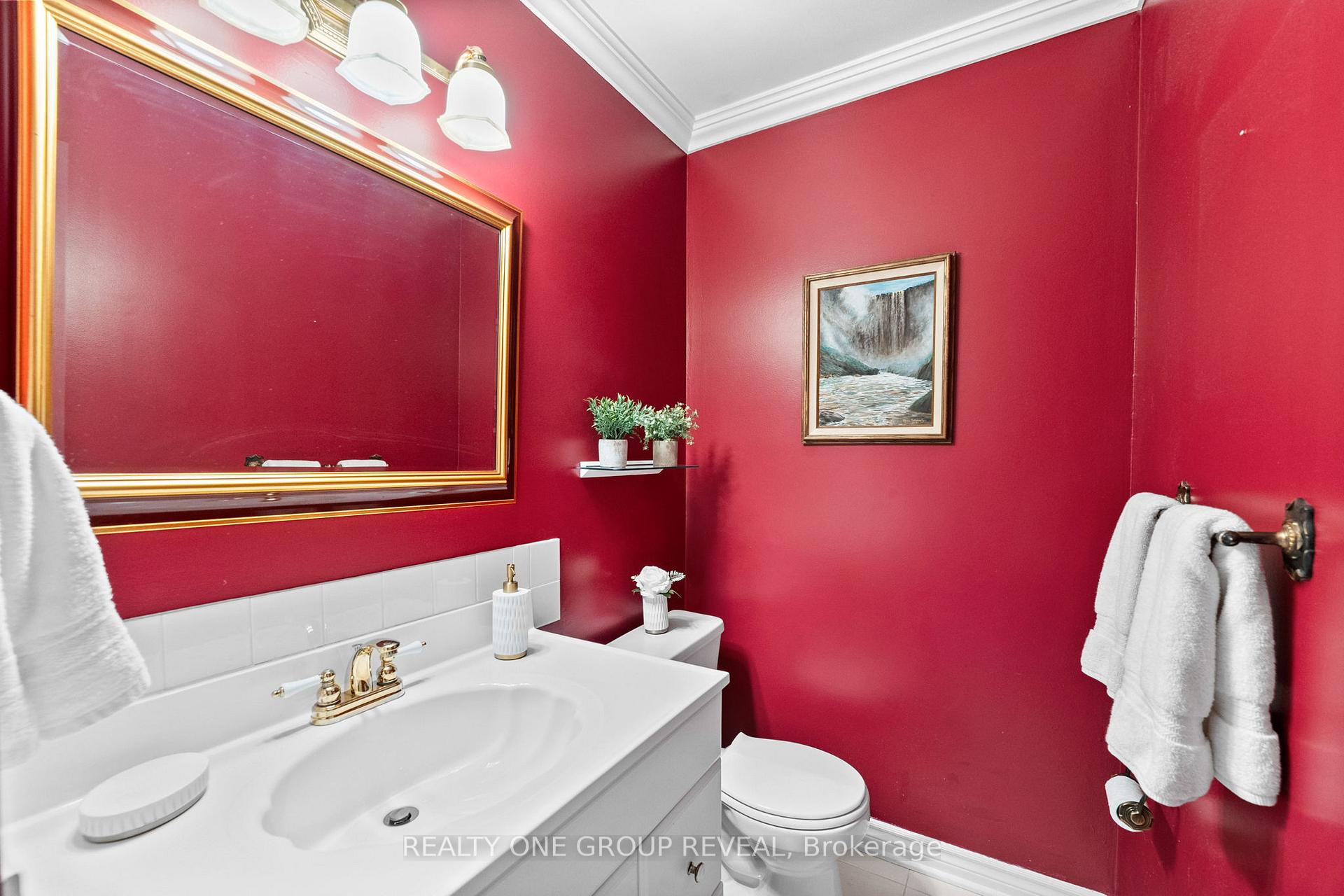 Photo 15 of 732 Abingdon Court, Pickering, West Shore — HOMEH