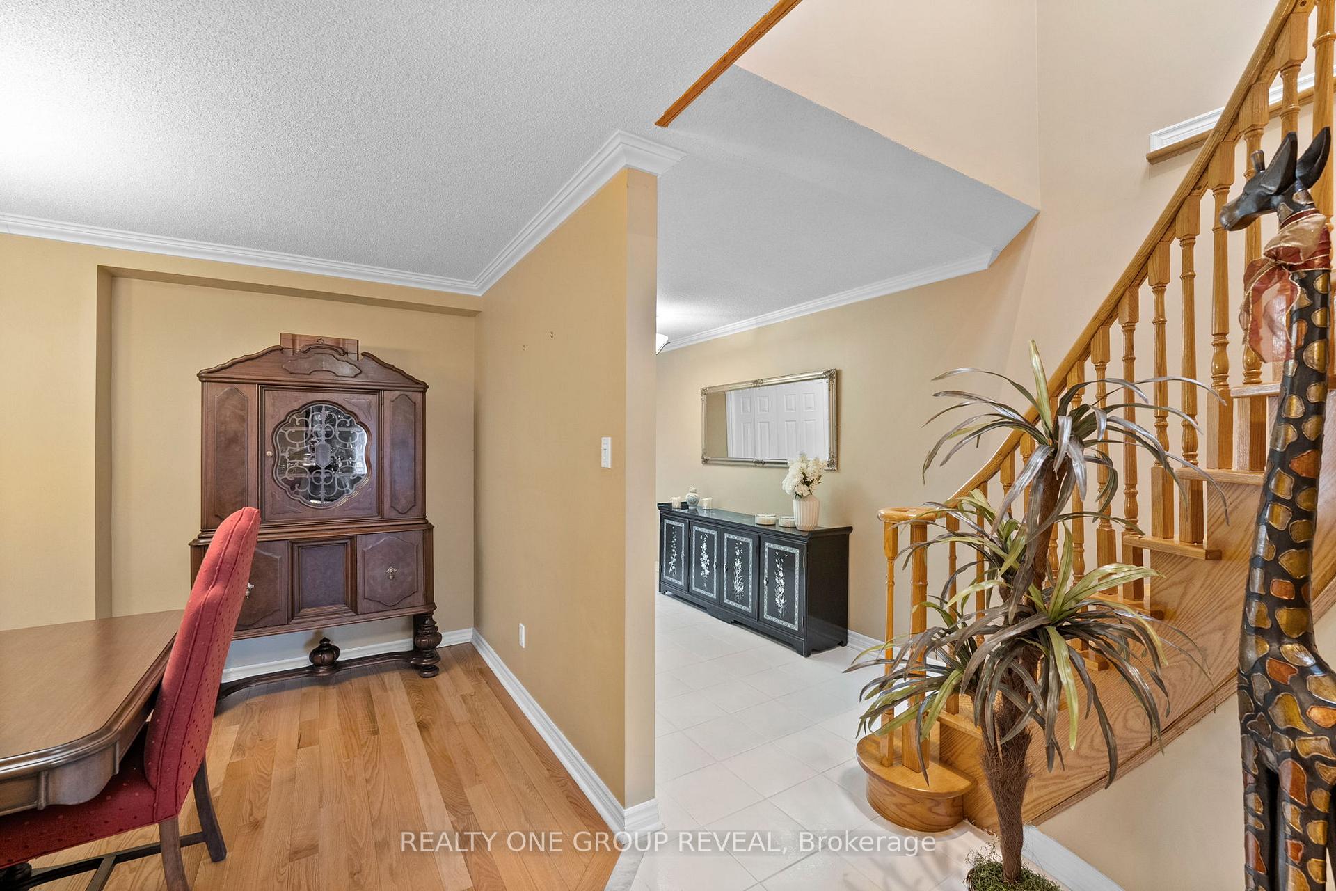 Photo 16 of 732 Abingdon Court, Pickering, West Shore — HOMEH