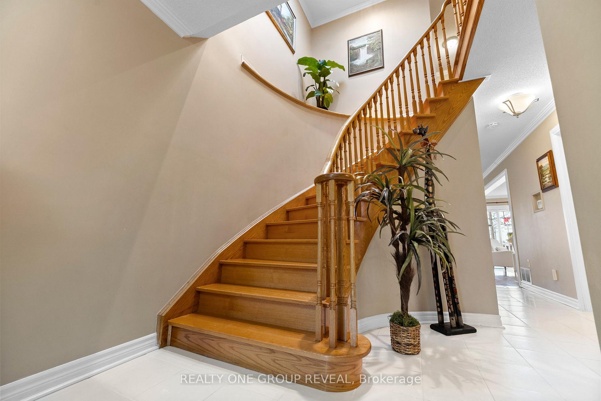 Photo 19 of 732 Abingdon Court, Pickering, West Shore — HOMEH