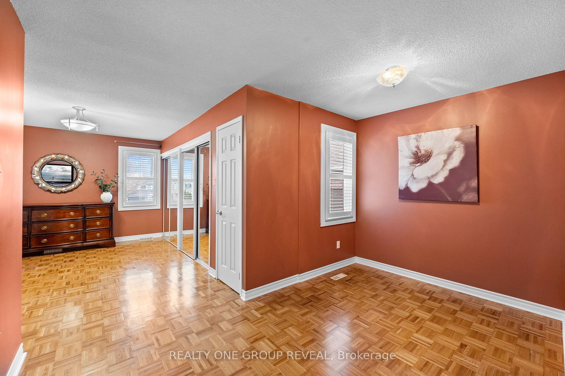 Photo 21 of 732 Abingdon Court, Pickering, West Shore — HOMEH