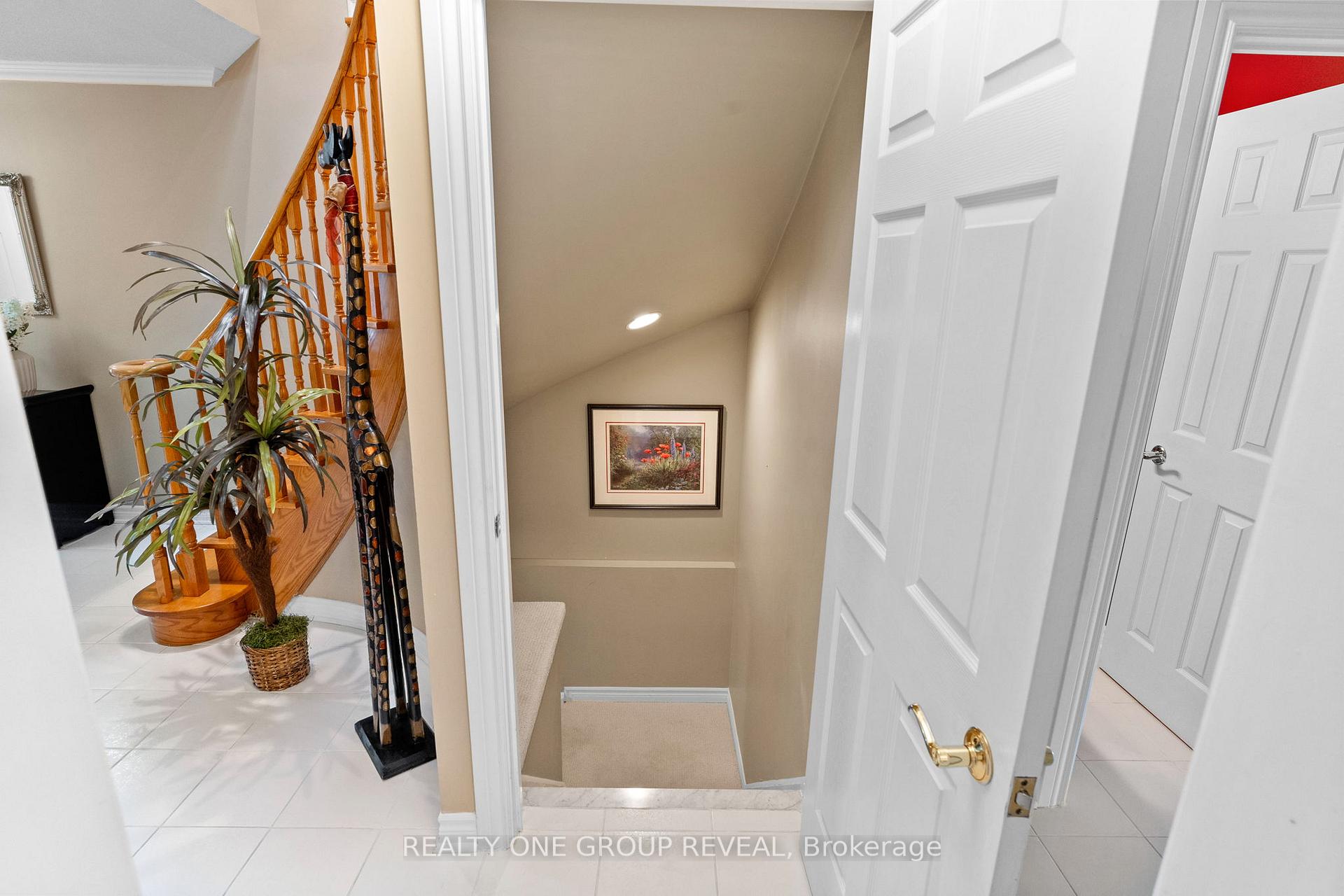 Photo 31 of 732 Abingdon Court, Pickering, West Shore — HOMEH