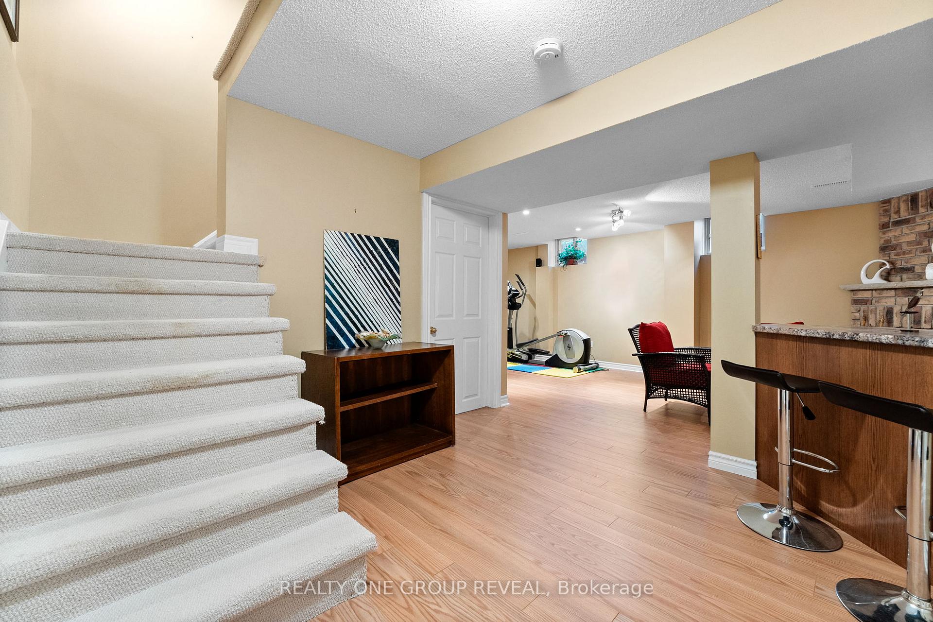 Photo 32 of 732 Abingdon Court, Pickering, West Shore — HOMEH