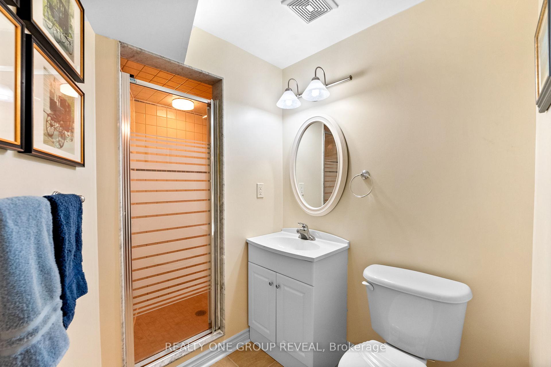 Photo 37 of 732 Abingdon Court, Pickering, West Shore — HOMEH