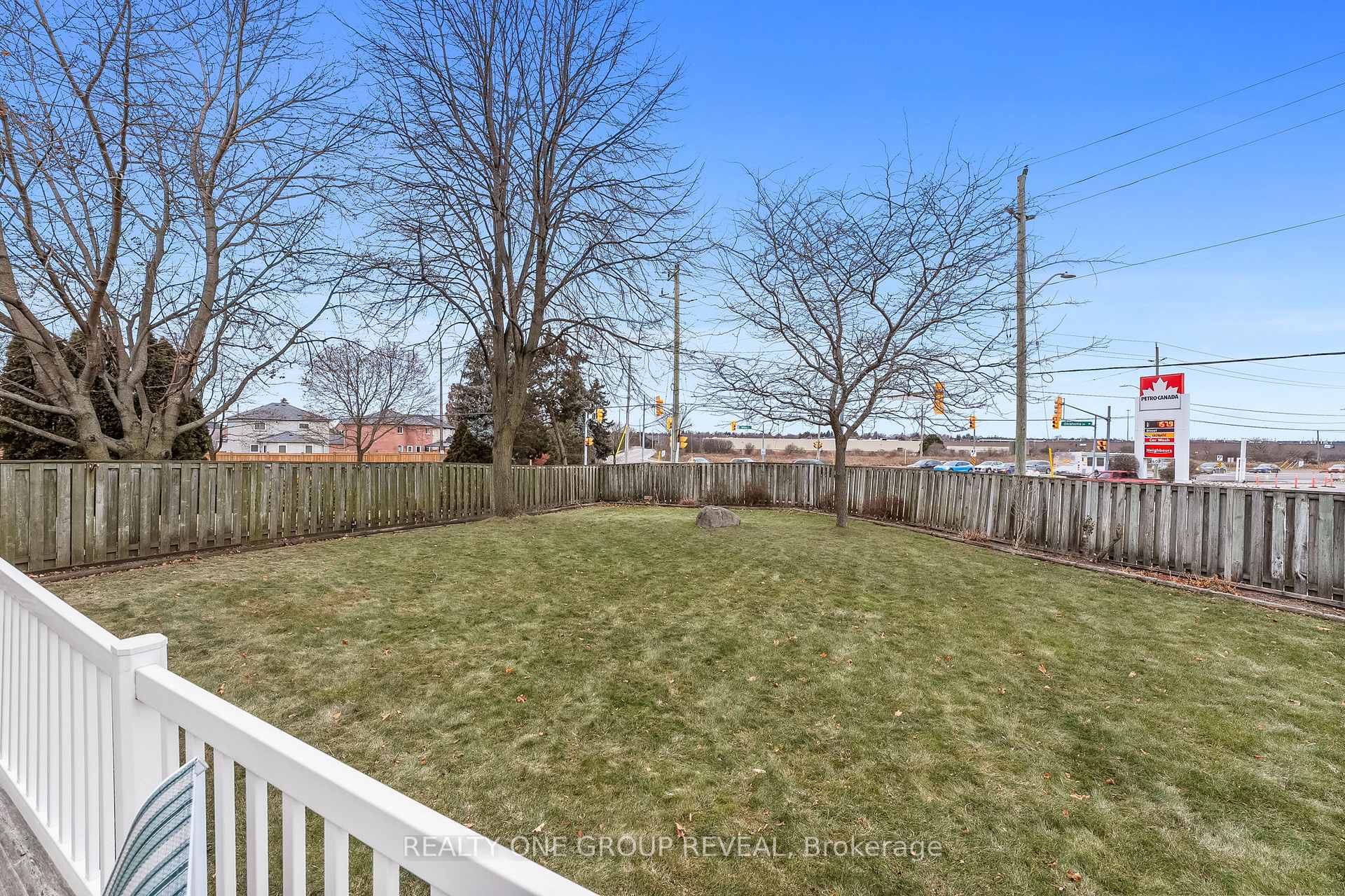 Photo 39 of 732 Abingdon Court, Pickering, West Shore — HOMEH