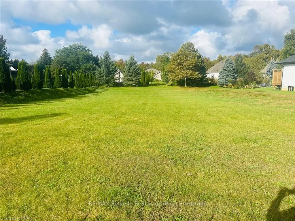 Photo 2 of 19 Carriage Lane, Bluewater, Bayfield — HOMEH