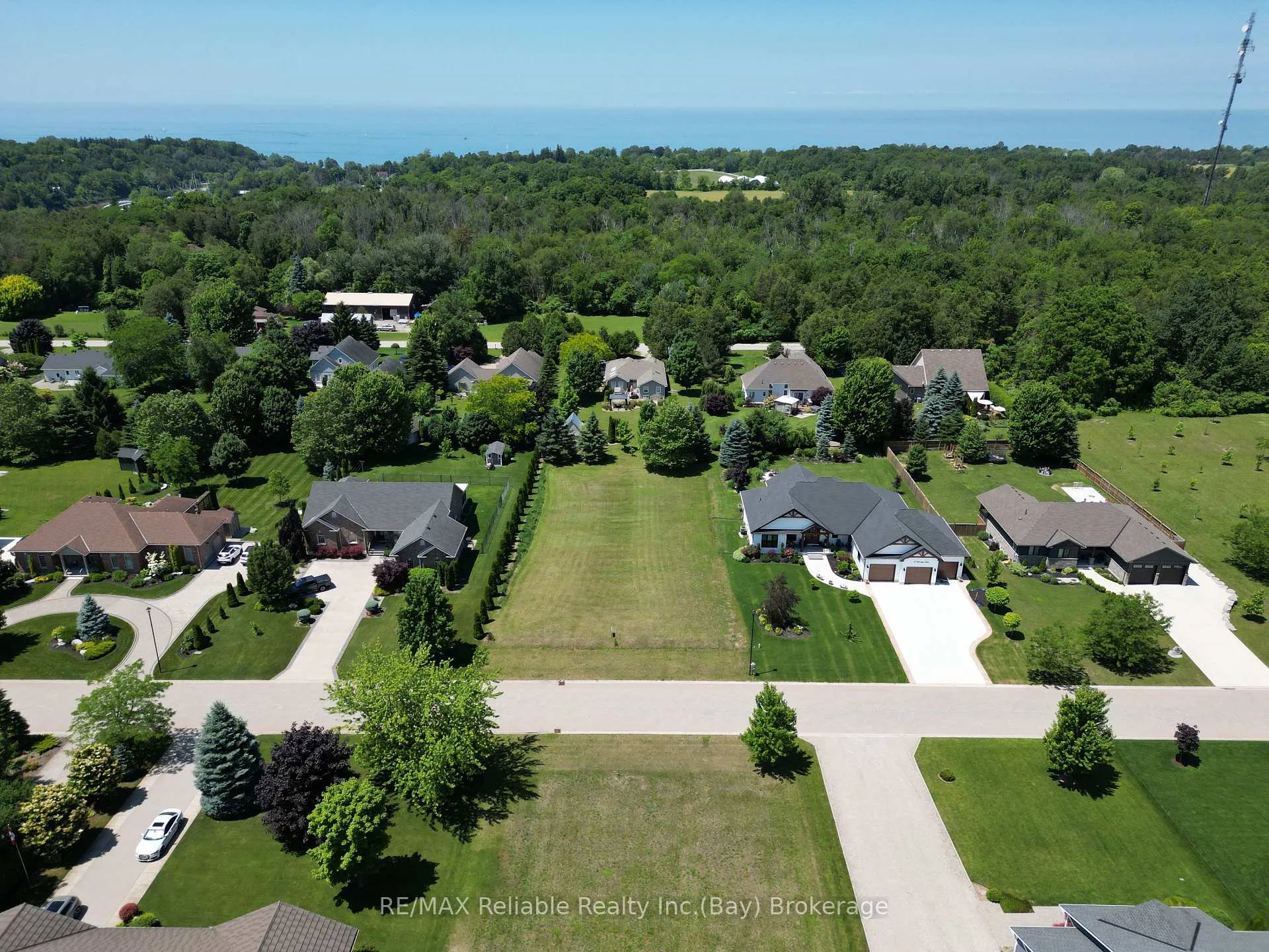 Photo 4 of 19 Carriage Lane, Bluewater, Bayfield — HOMEH