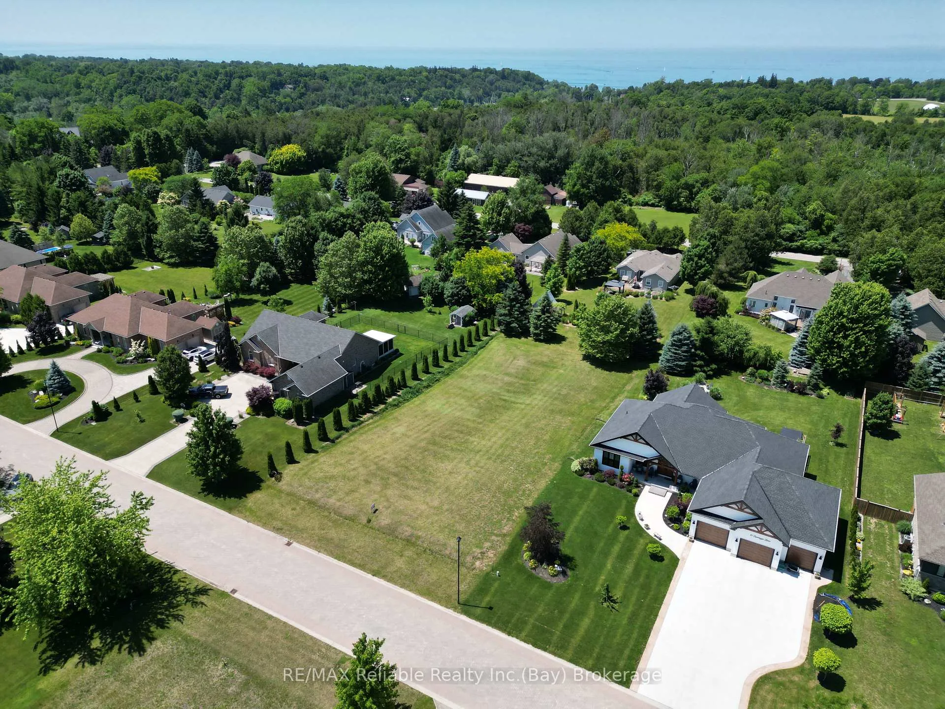 Photo 5 of 19 Carriage Lane, Bluewater, Bayfield — HOMEH