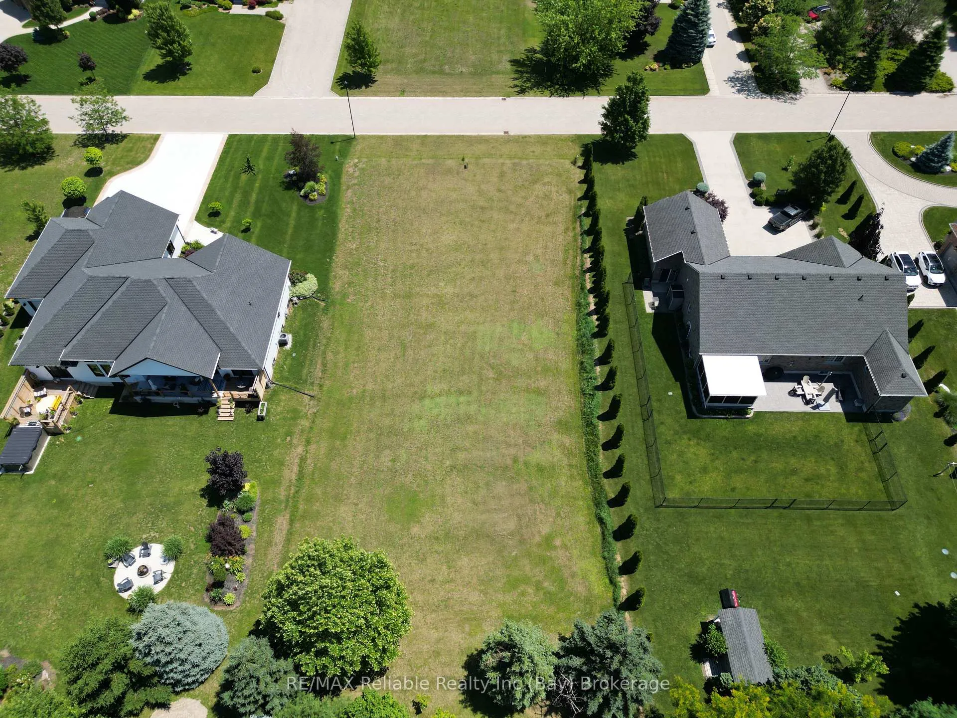 Photo 10 of 19 Carriage Lane, Bluewater, Bayfield — HOMEH