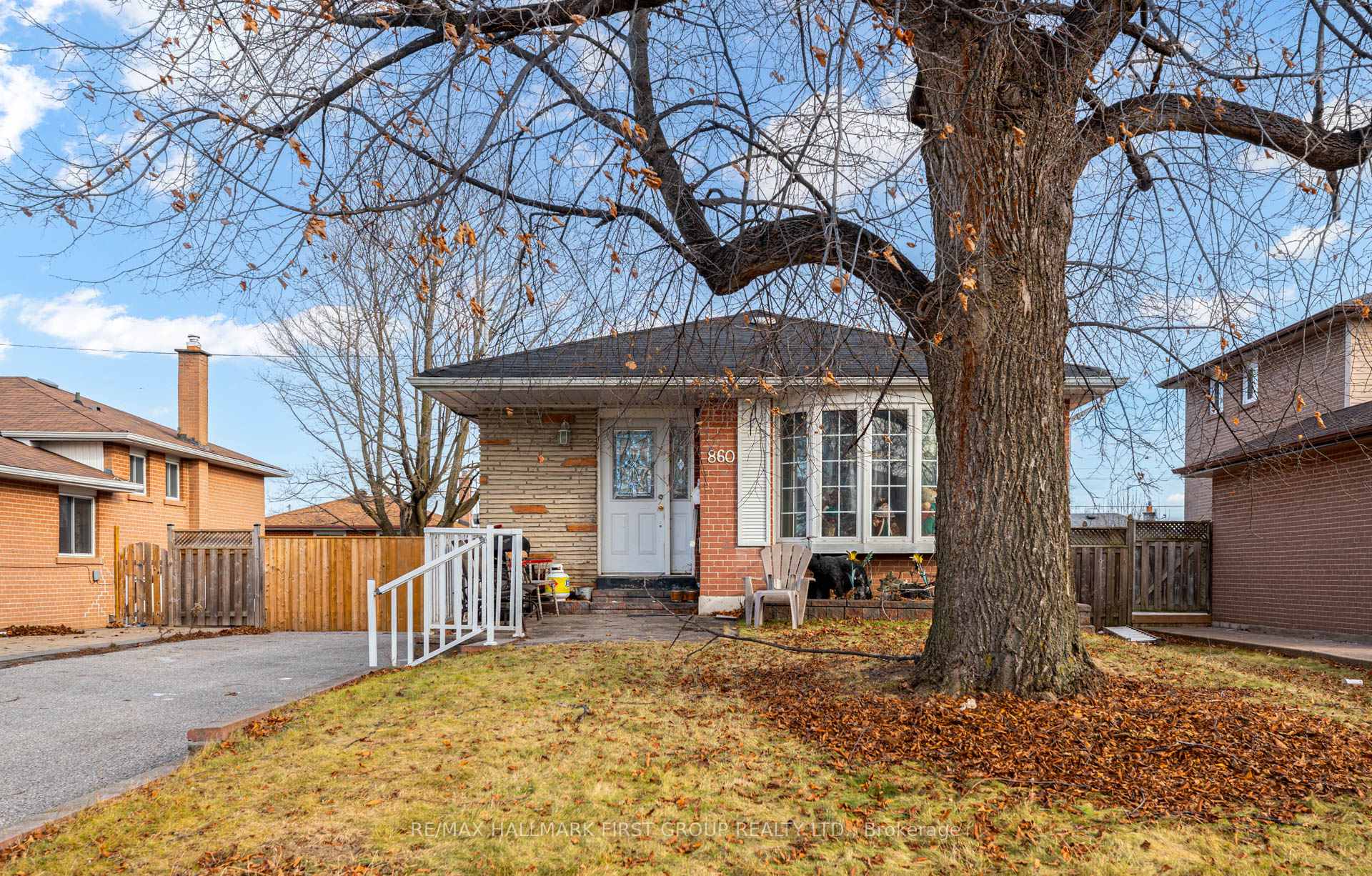 Front of 860 Sanok Drive