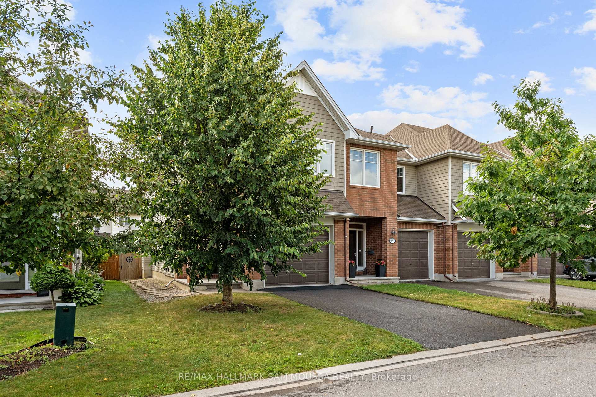 Photo 3 of 991 Bunchberry Way, Ottawa, Blossom Park/Kemp Park/Findlay Creek — HOMEH