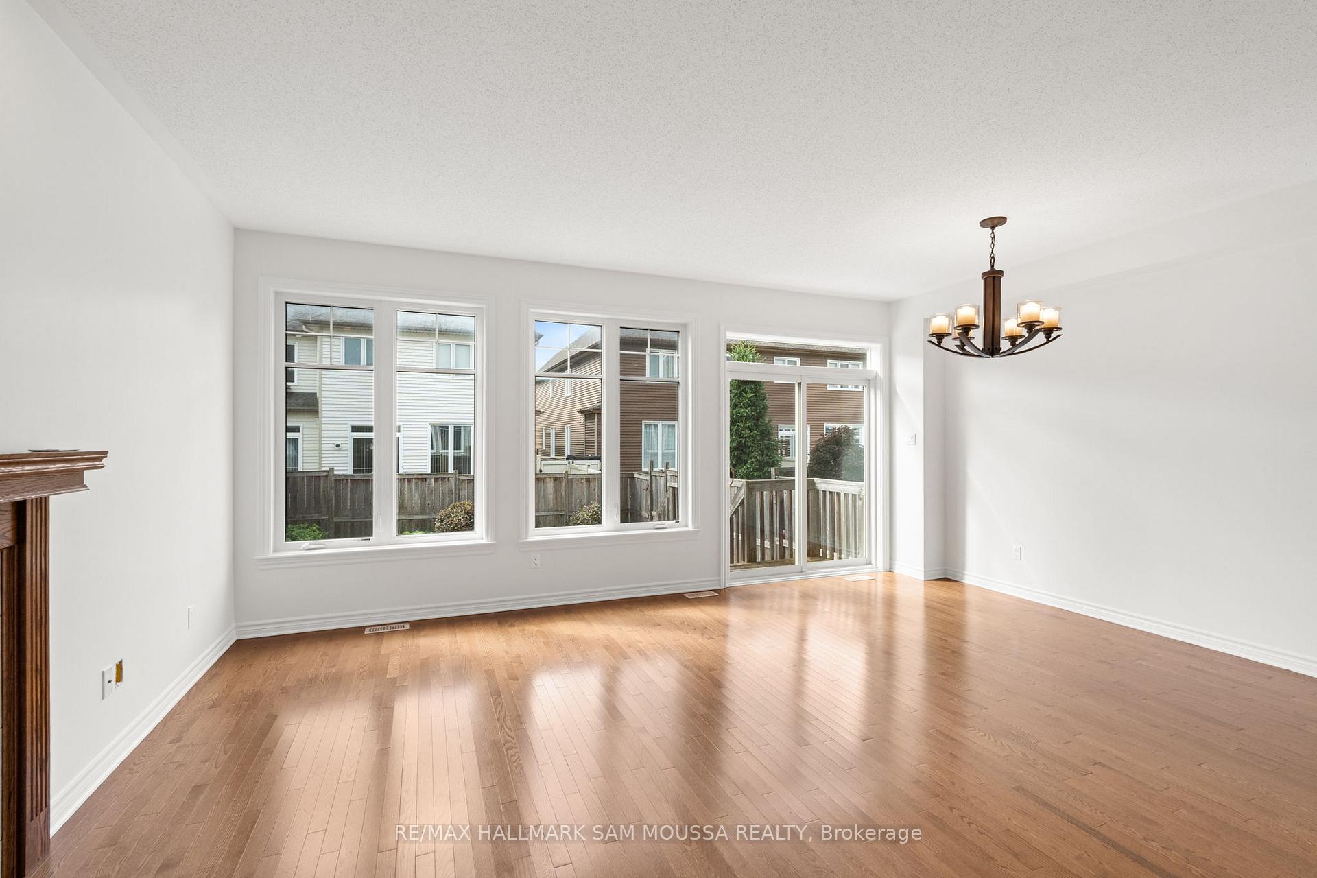 Photo 14 of 991 Bunchberry Way, Ottawa, Blossom Park/Kemp Park/Findlay Creek — HOMEH