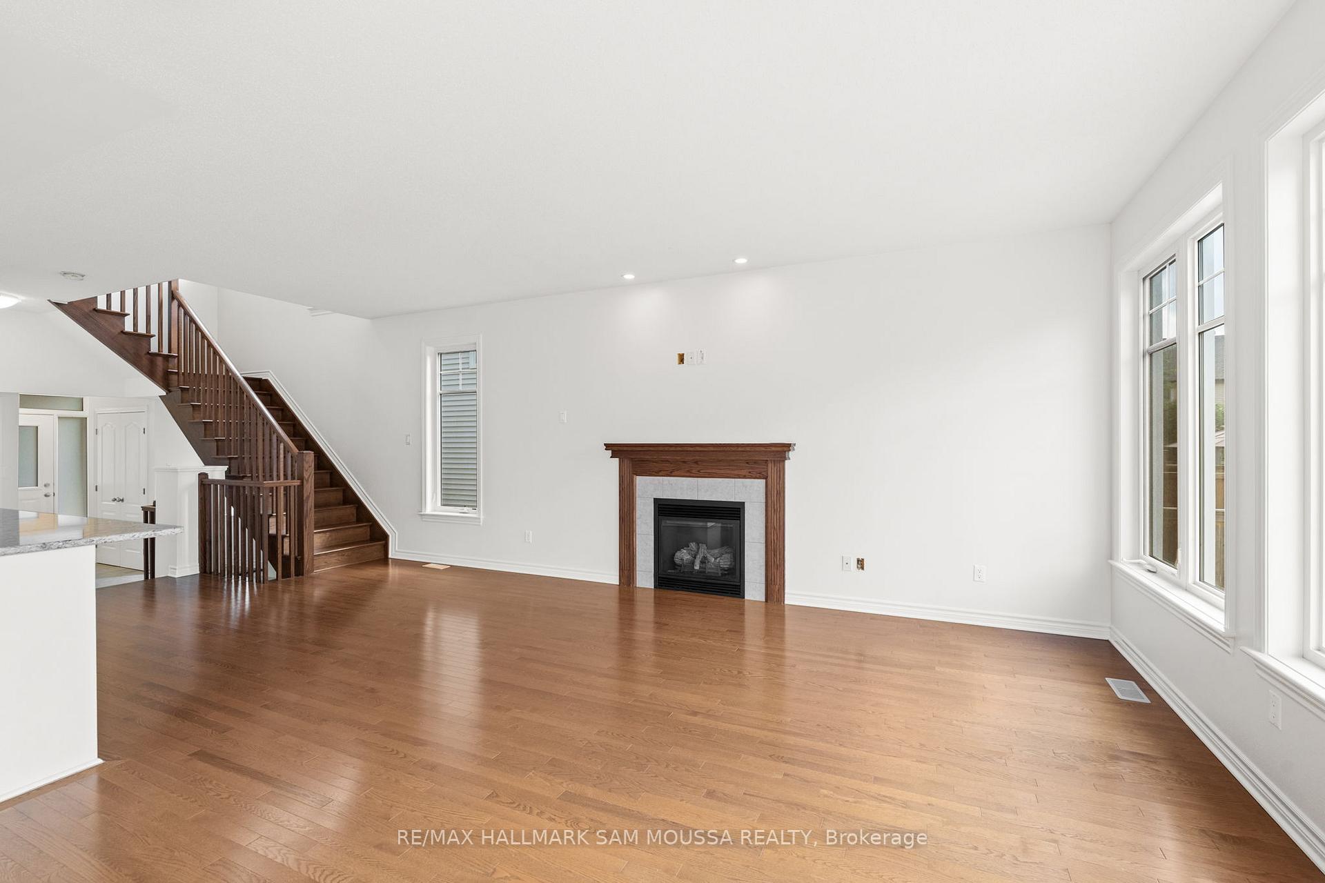 Photo 17 of 991 Bunchberry Way, Ottawa, Blossom Park/Kemp Park/Findlay Creek — HOMEH