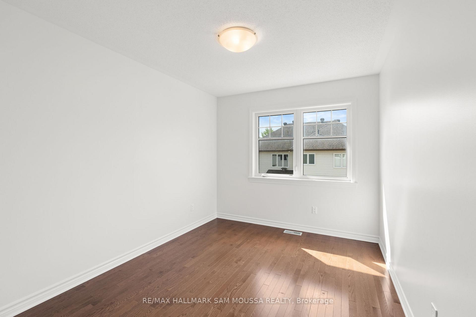 Photo 33 of 991 Bunchberry Way, Ottawa, Blossom Park/Kemp Park/Findlay Creek — HOMEH